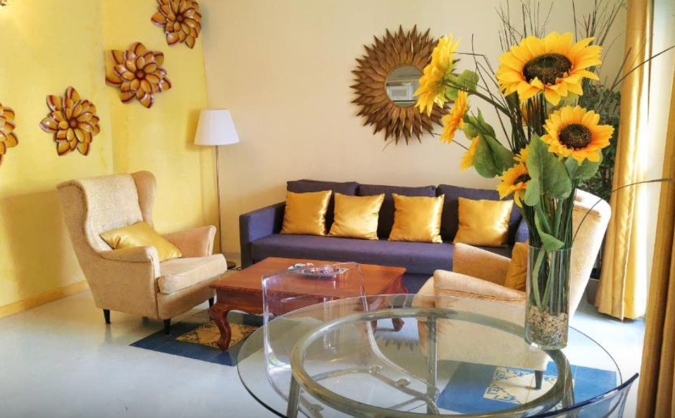 room detail thumbnail 1