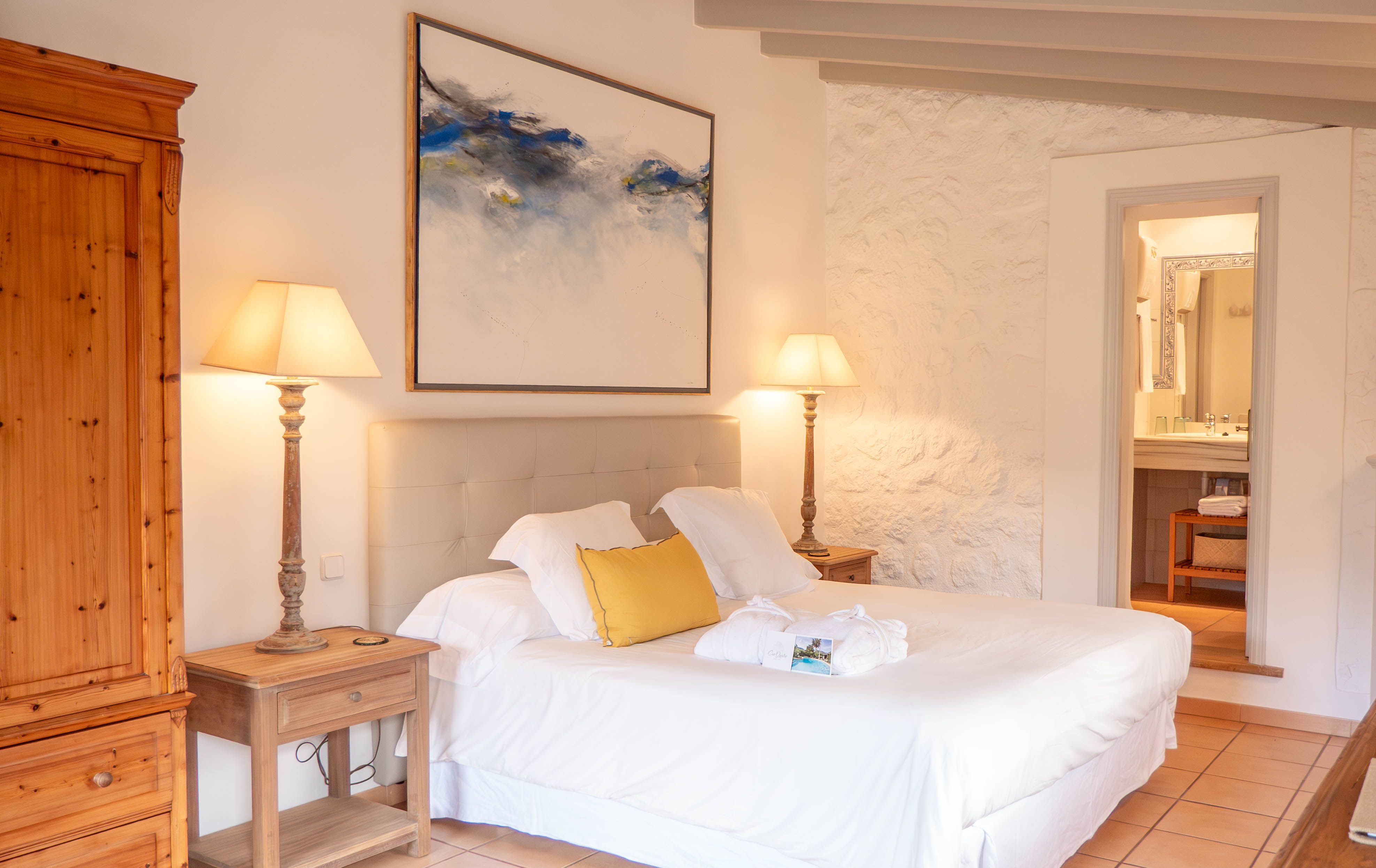 Finca ca'n quatre, Baleares