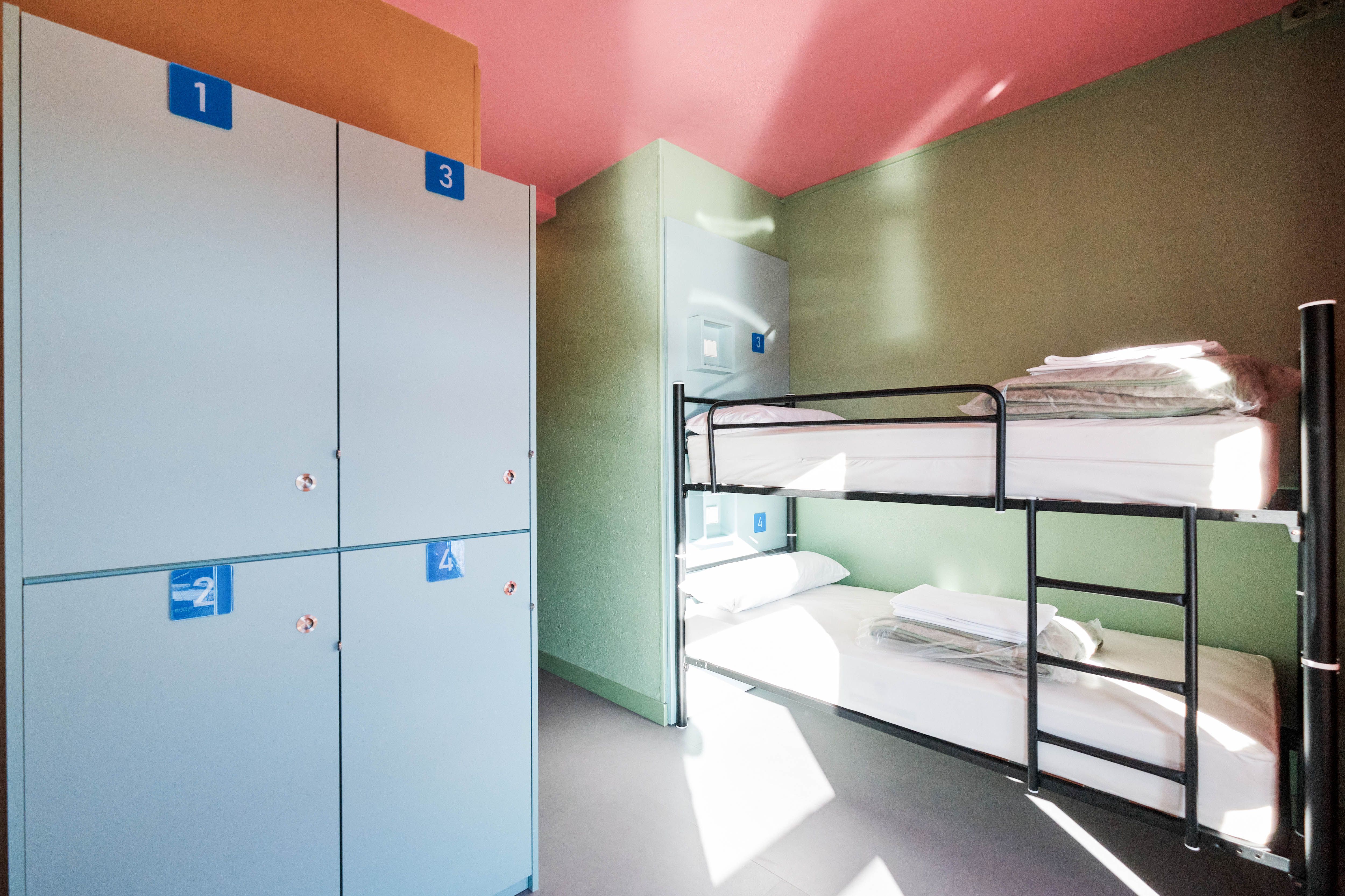 room detail thumbnail 2