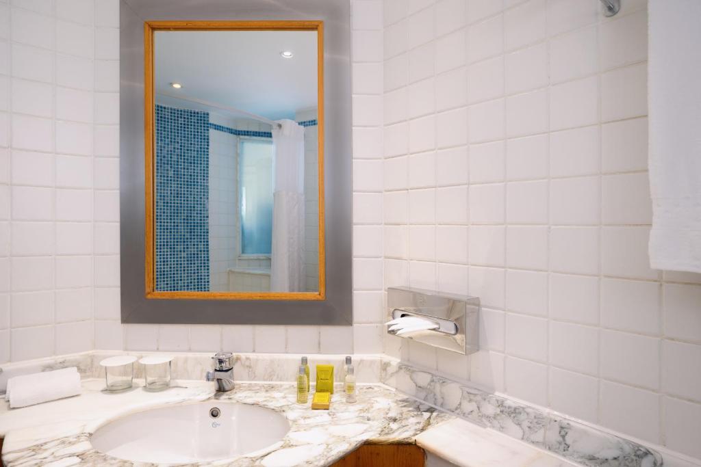 room detail thumbnail 1