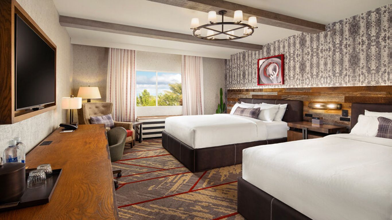 room detail thumbnail 2