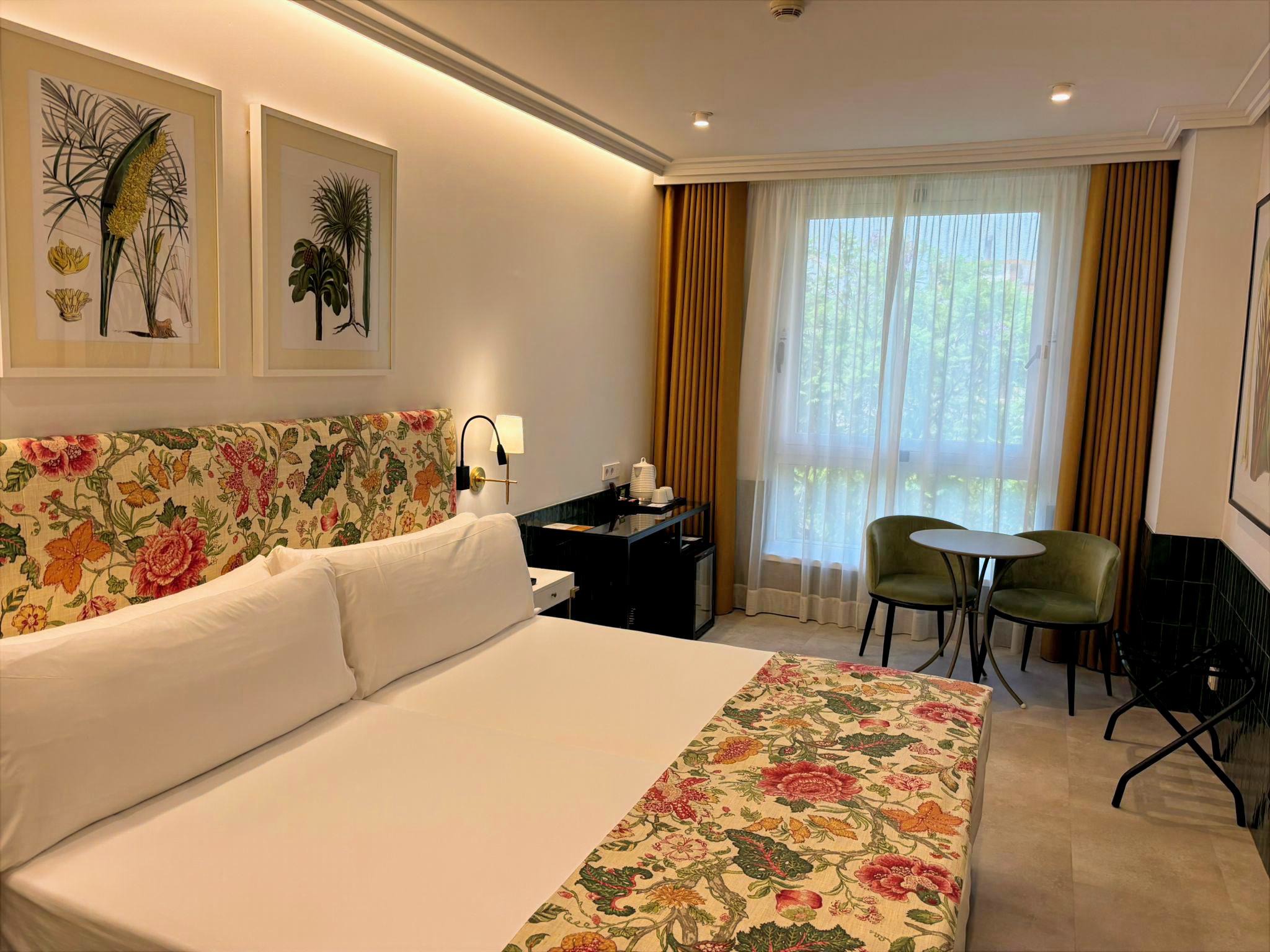 room detail thumbnail 0