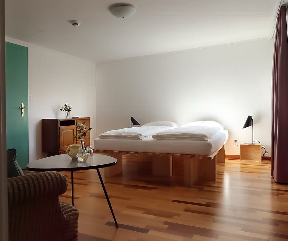 room detail thumbnail 0