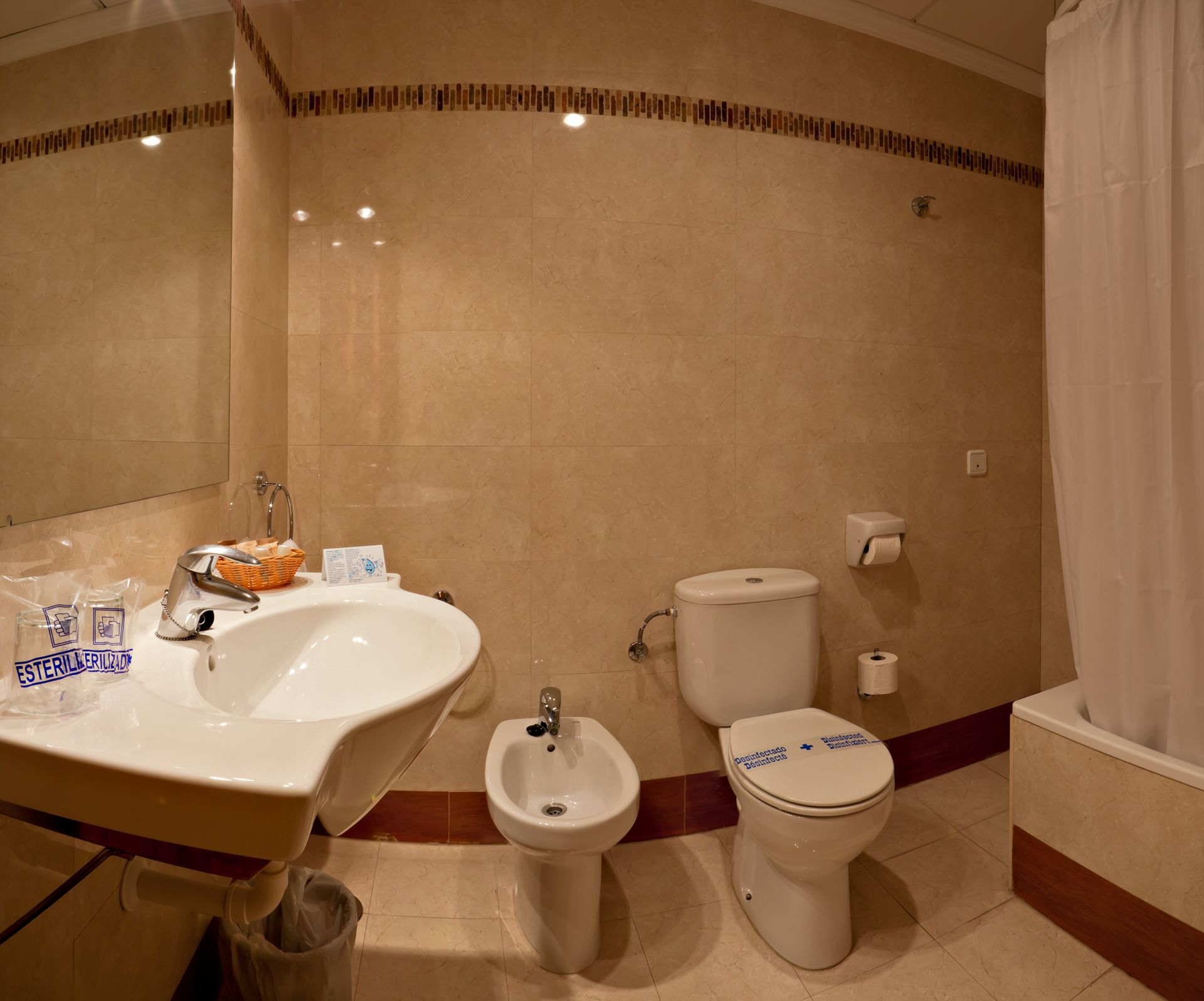 Double or twin room with sea view