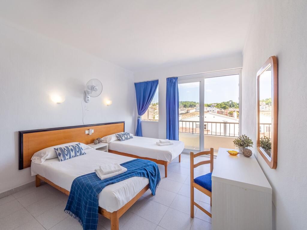 Hostal port corona , Cala Rajada