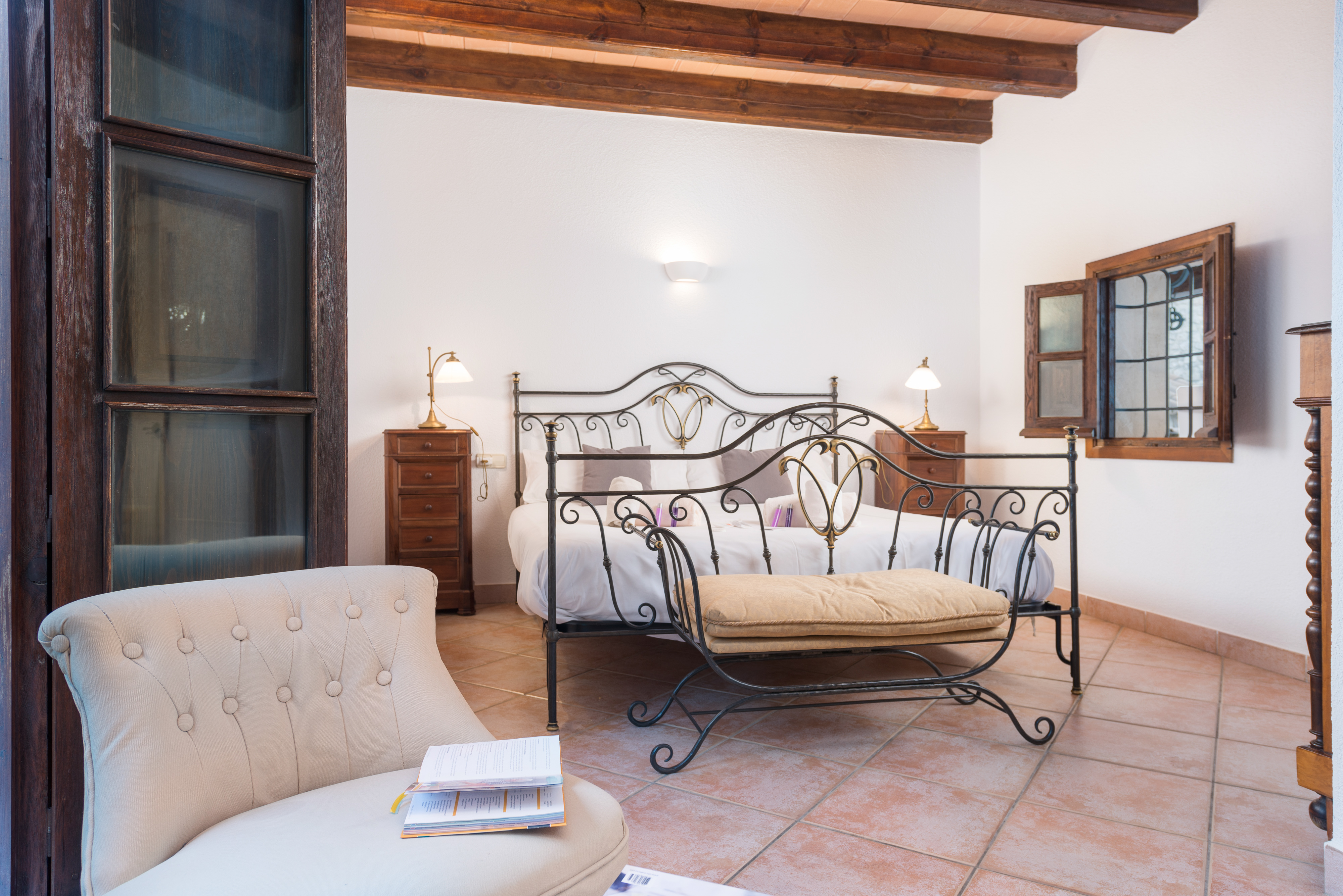 Habitación clásica con cama grande
