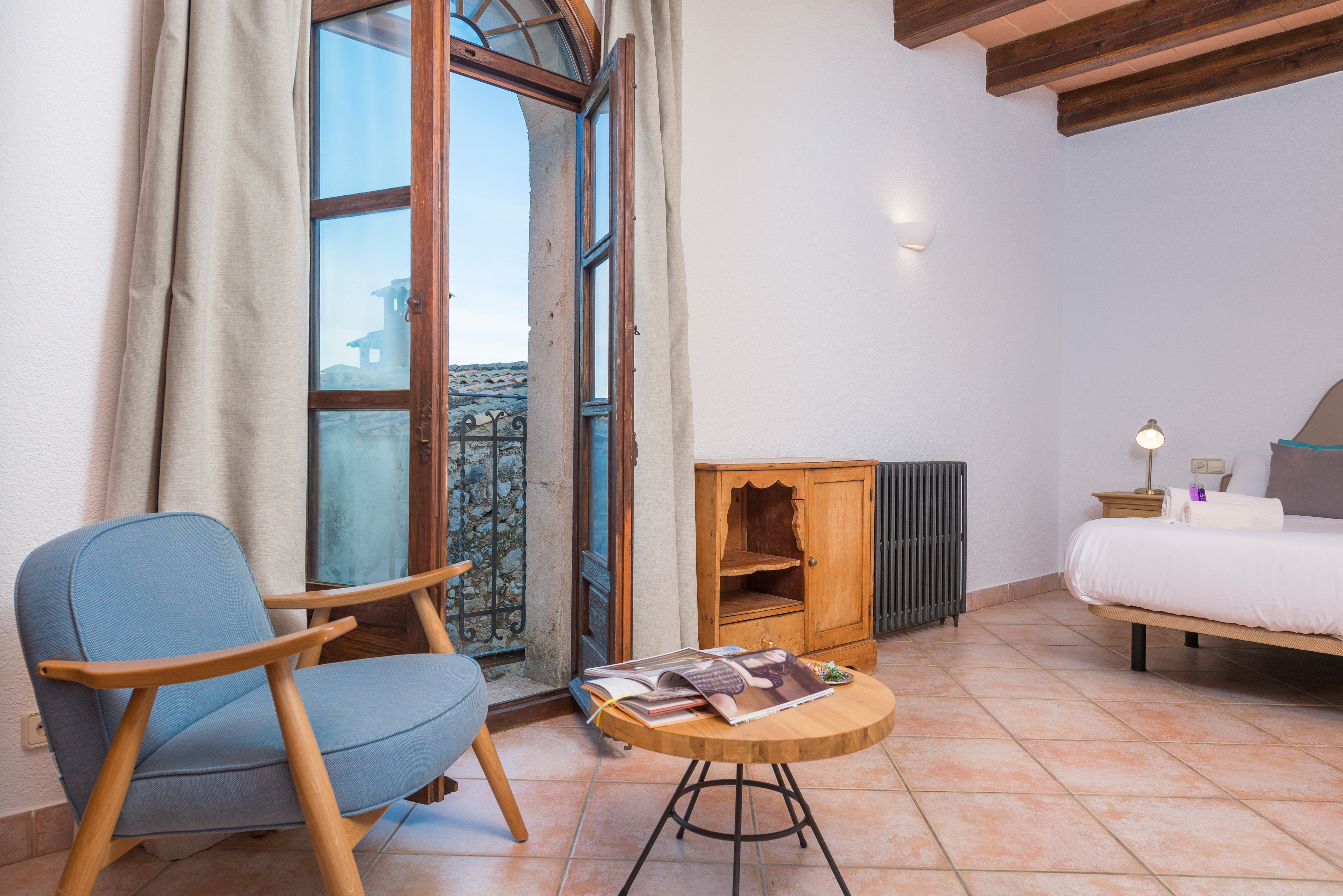 Habitación clásica con cama grande