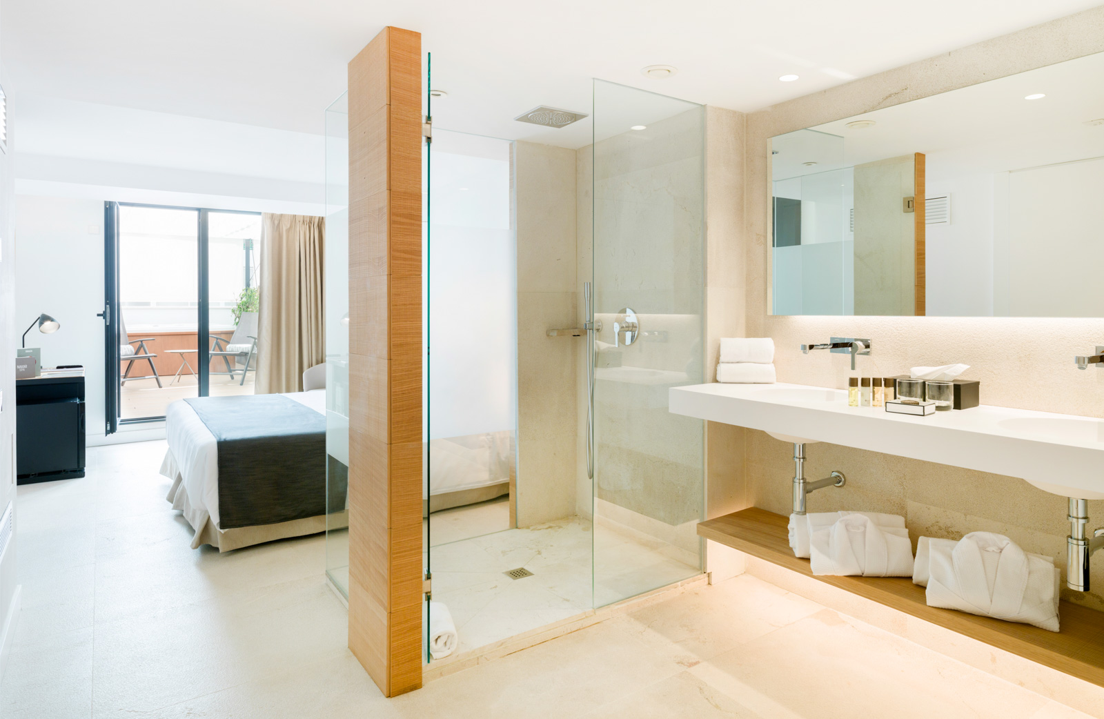 Deluxe suite