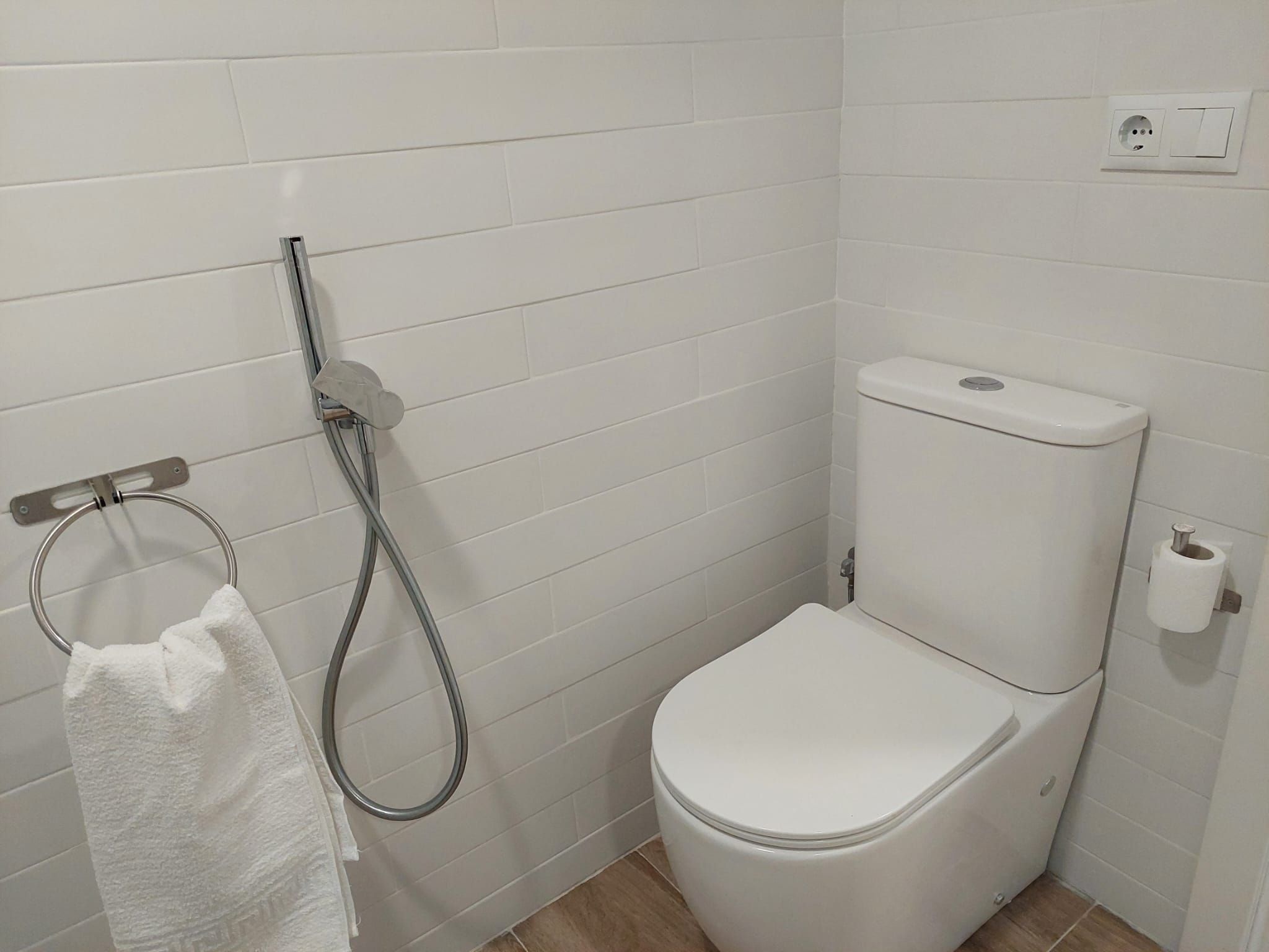 Suite con bañera de hidromasaje con cama extragrande