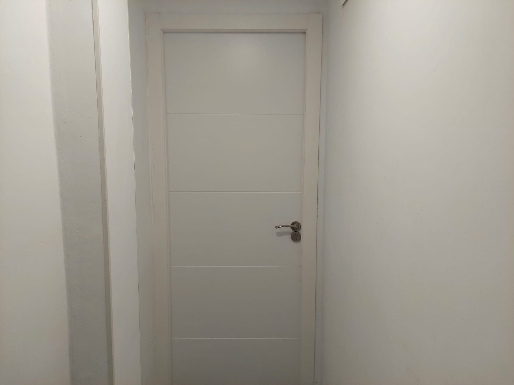 Suite con bañera de hidromasaje con cama extragrande