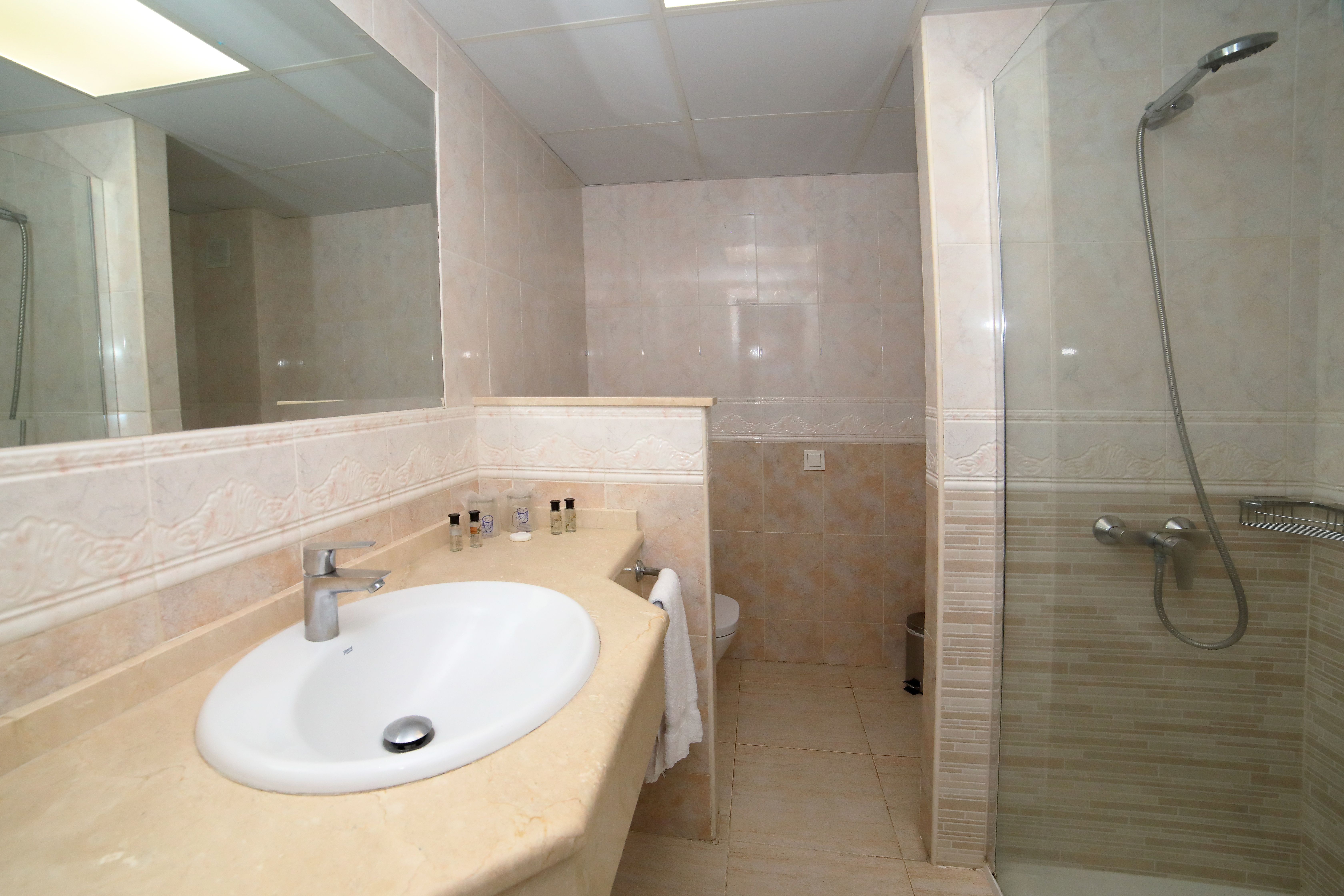 Hotel apartamentos pyr fuengirola 