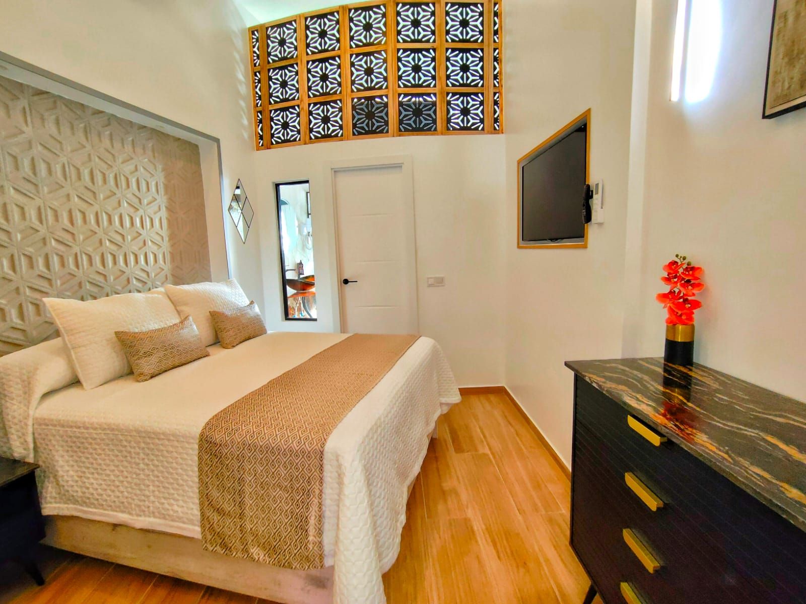 Buendía suites apartamentos, Torremolinos