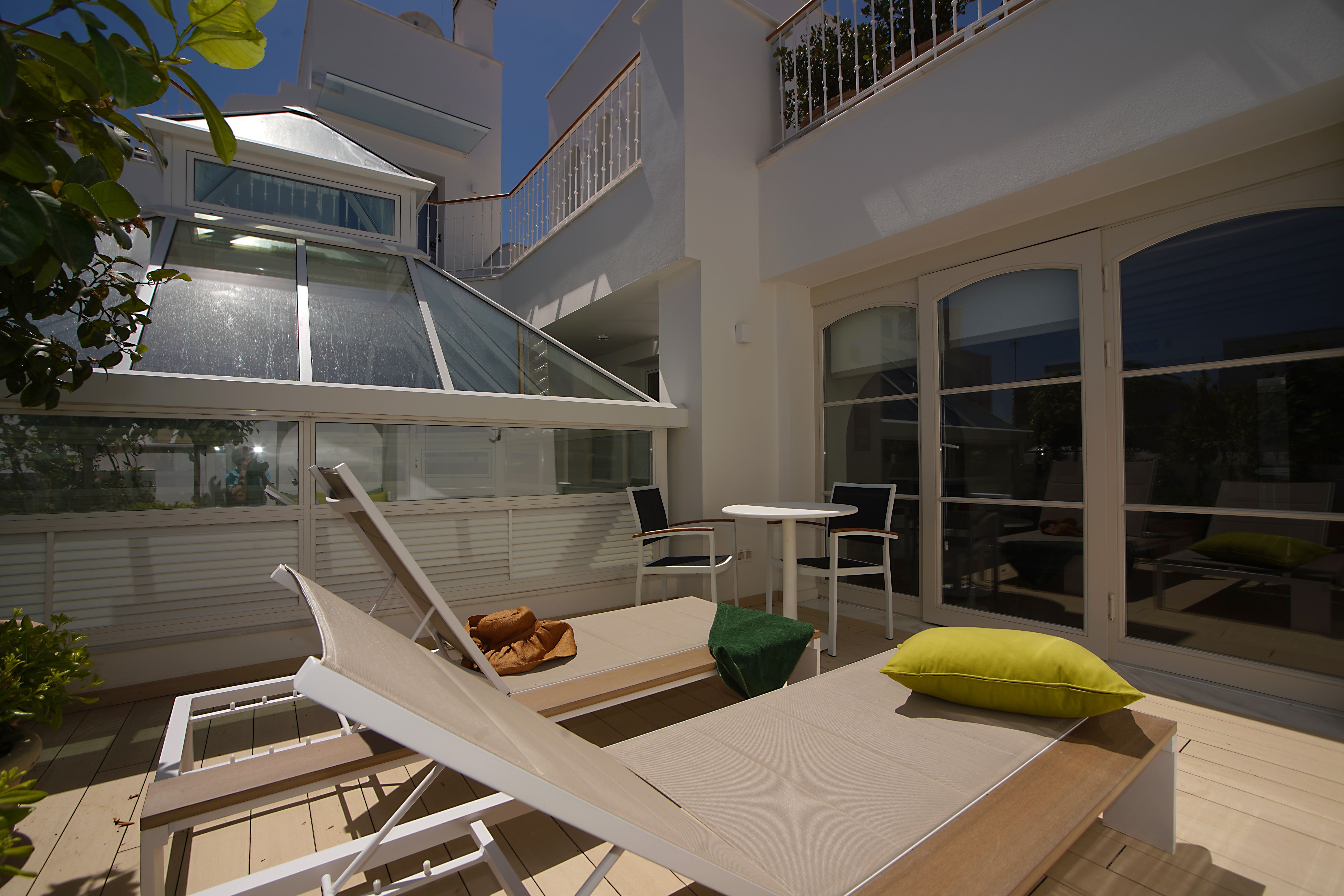 One-bedroom apartment - penthouse