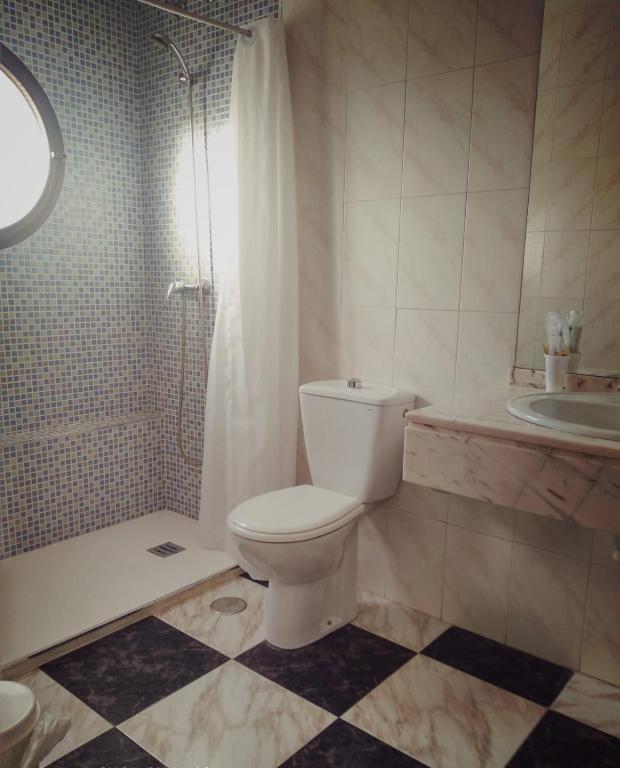 Habitación business con cama grande