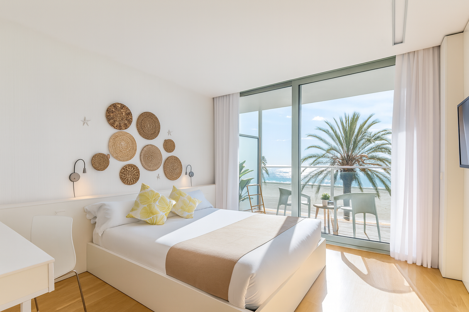 Meraki beach hotel 