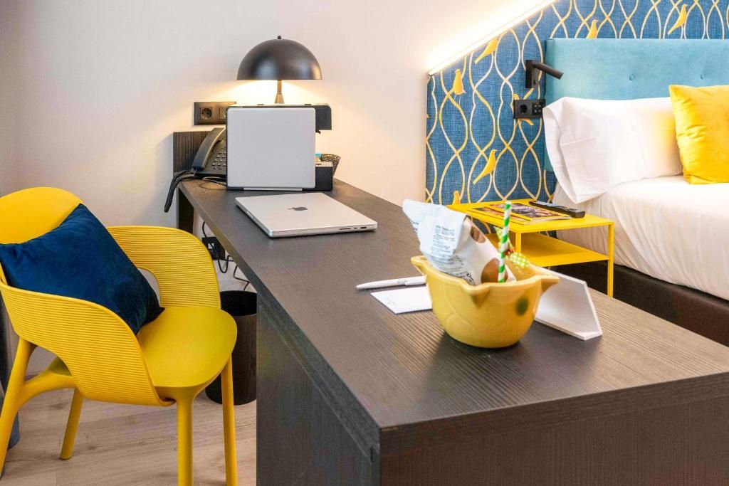 Hotel pathos by mimood aparthotels, València
