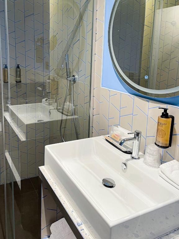 Hotel pathos by mimood aparthotels, València