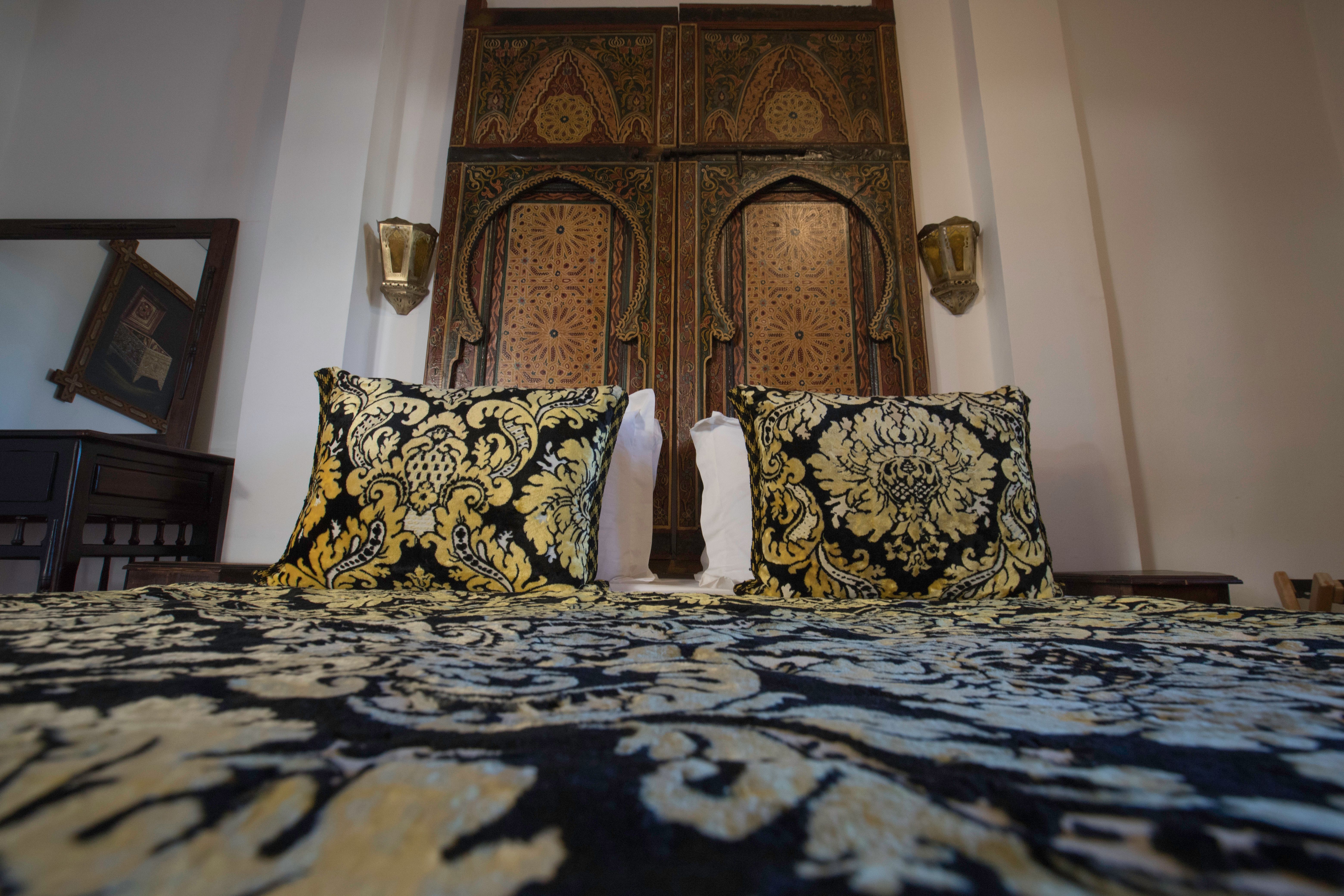 room detail thumbnail 2