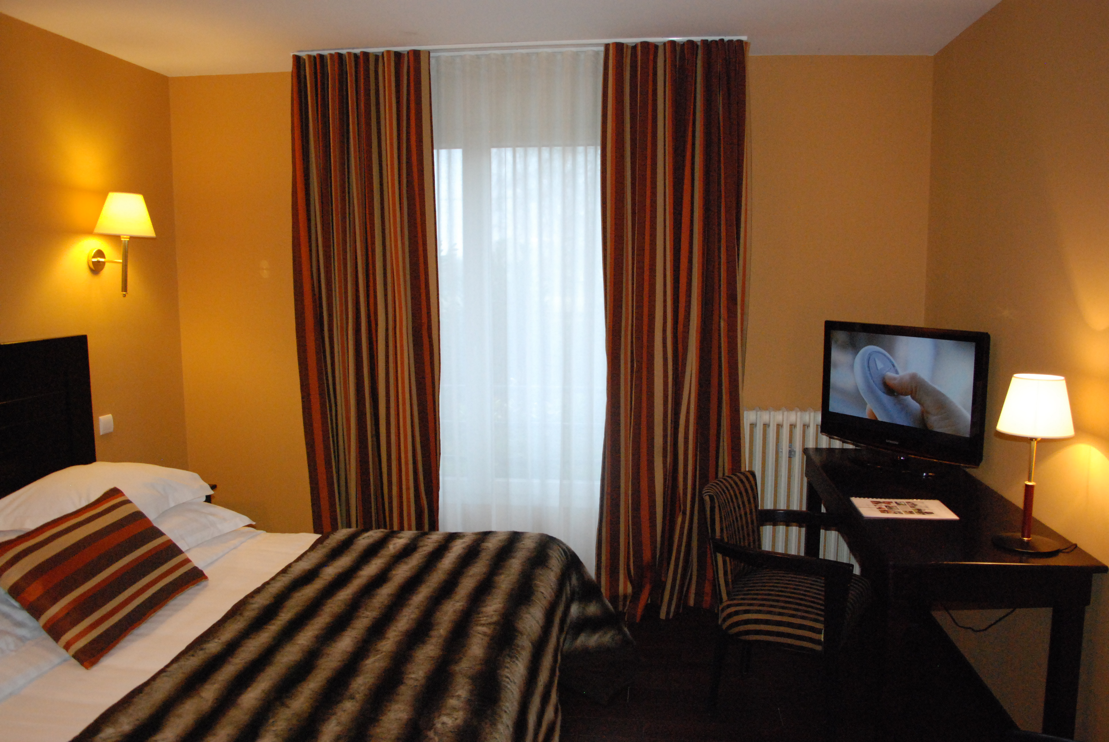 room detail thumbnail 0