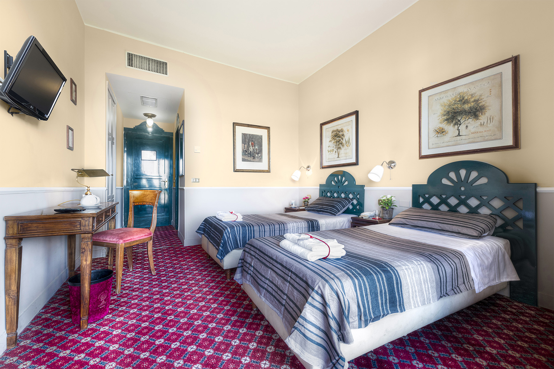 room detail thumbnail 1