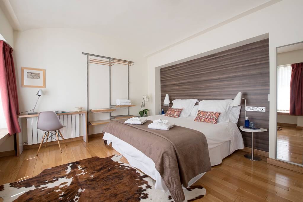 Junior suite with balcony
