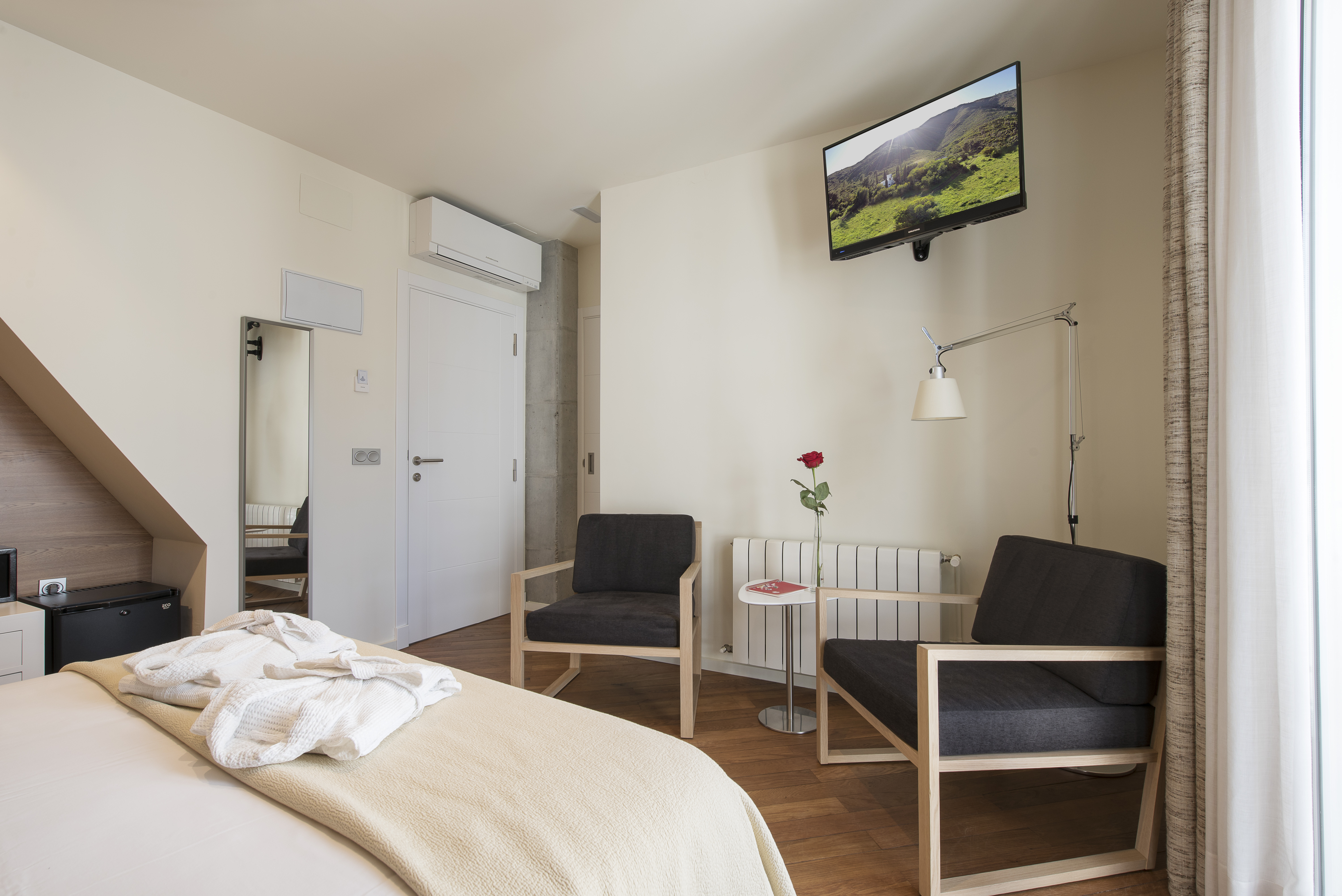 Deluxe double or twin room