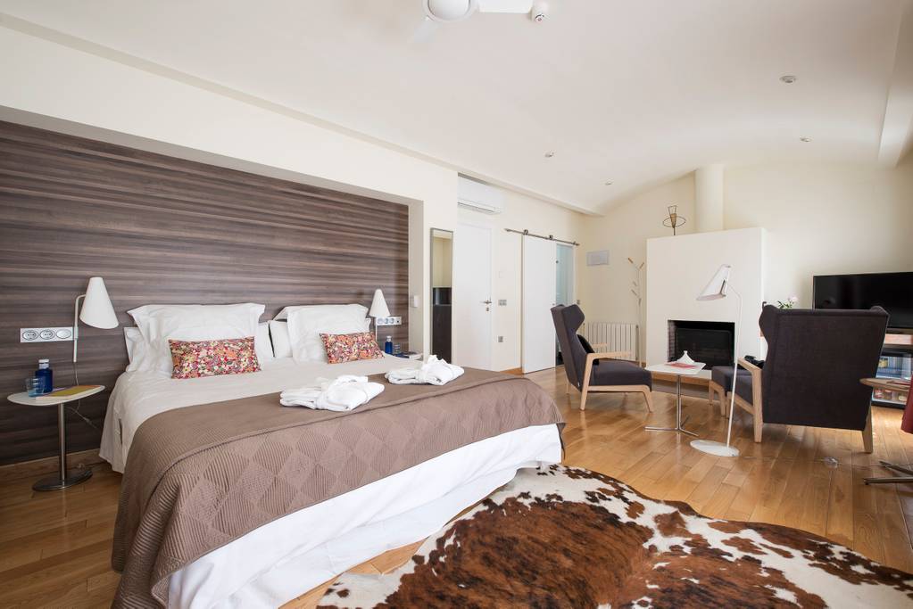 Junior suite with balcony