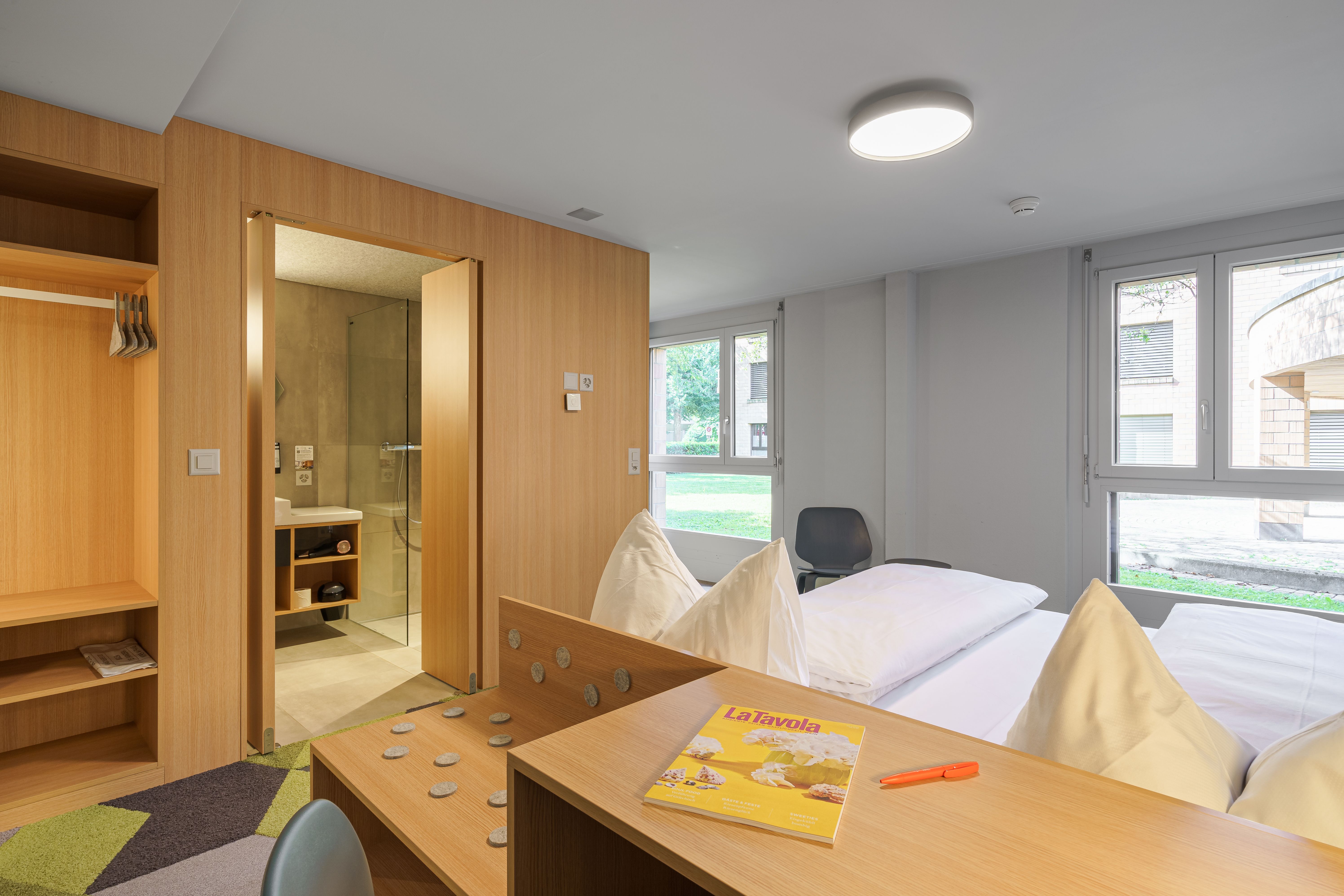 room detail thumbnail 0