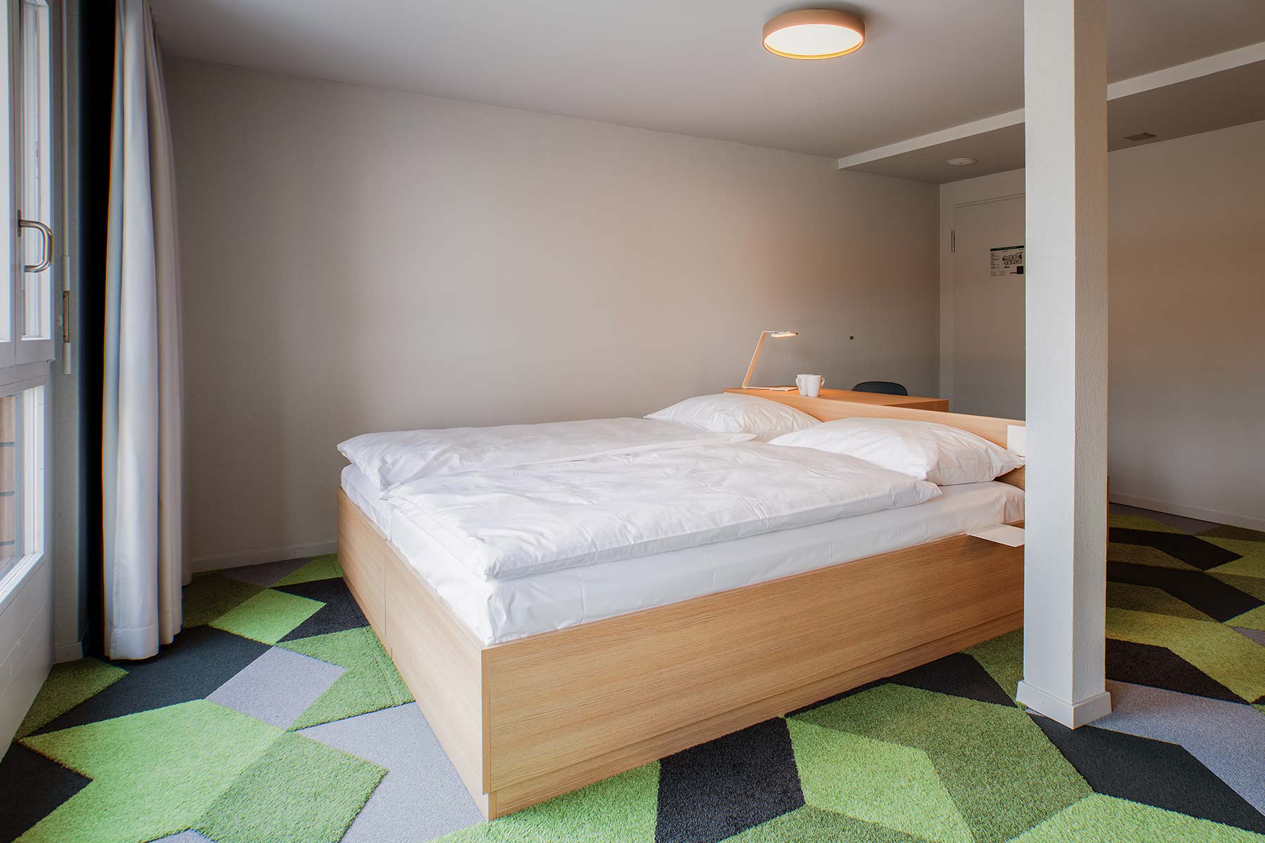 room detail thumbnail 1