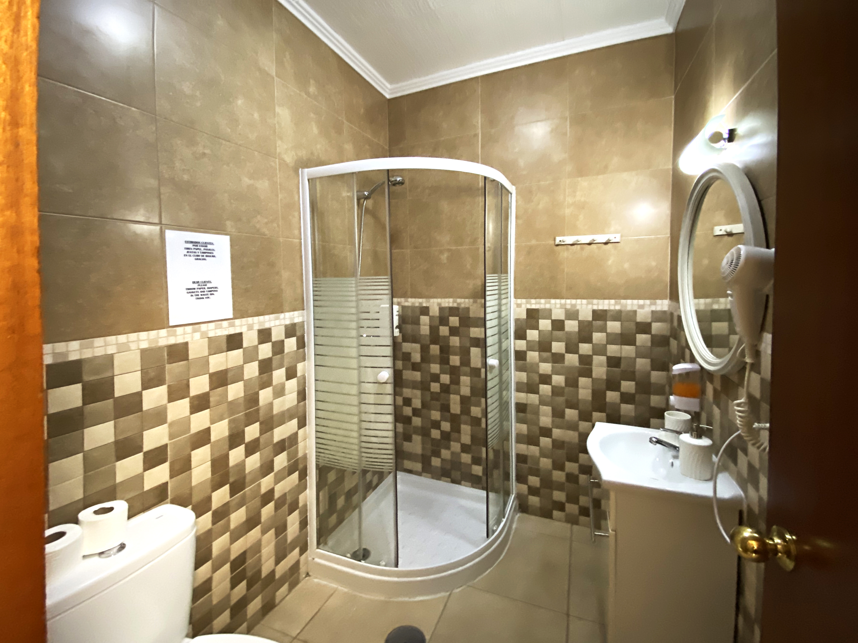 Hostal azahara nerja , Nerja