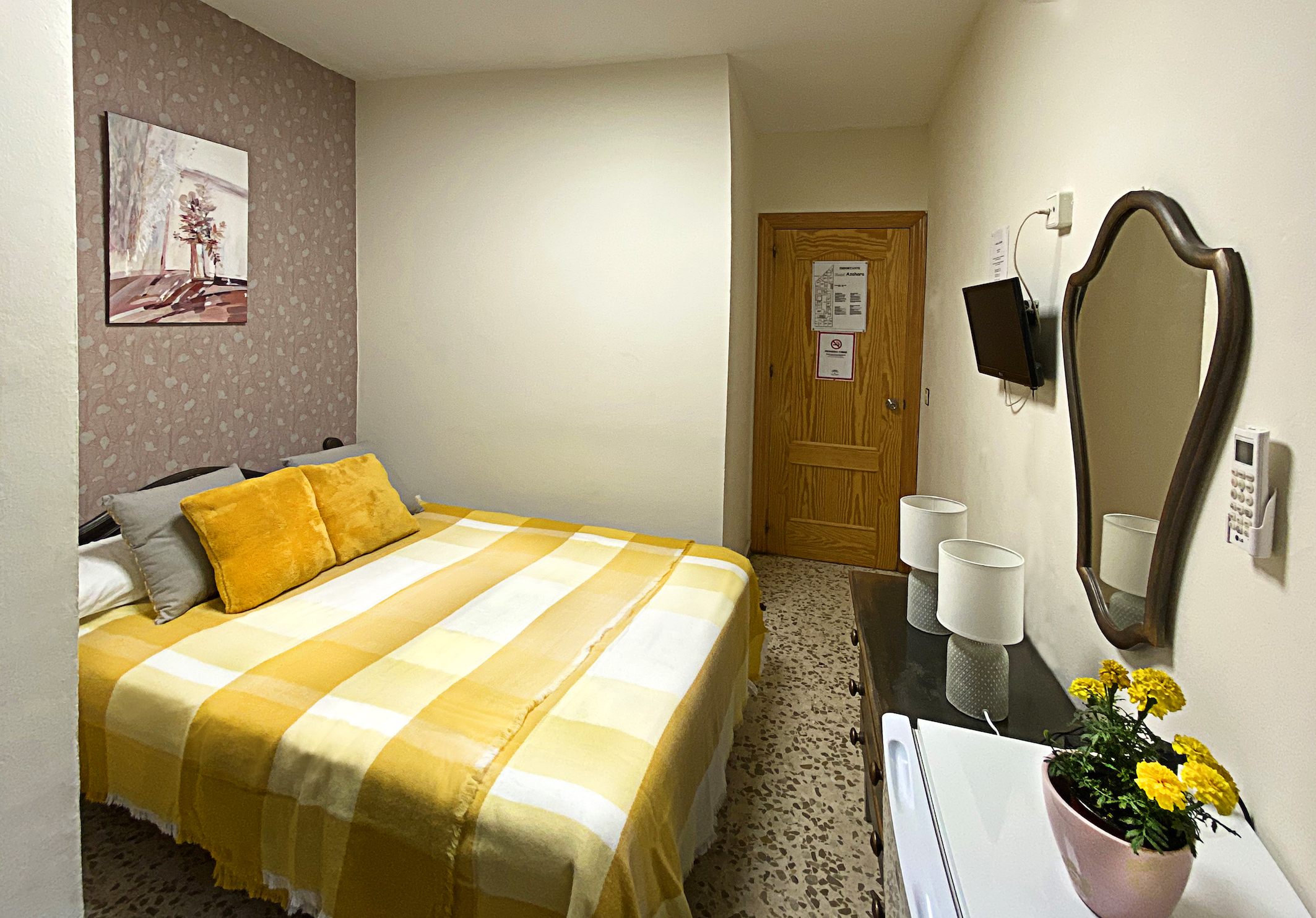 Hostal azahara nerja , Nerja