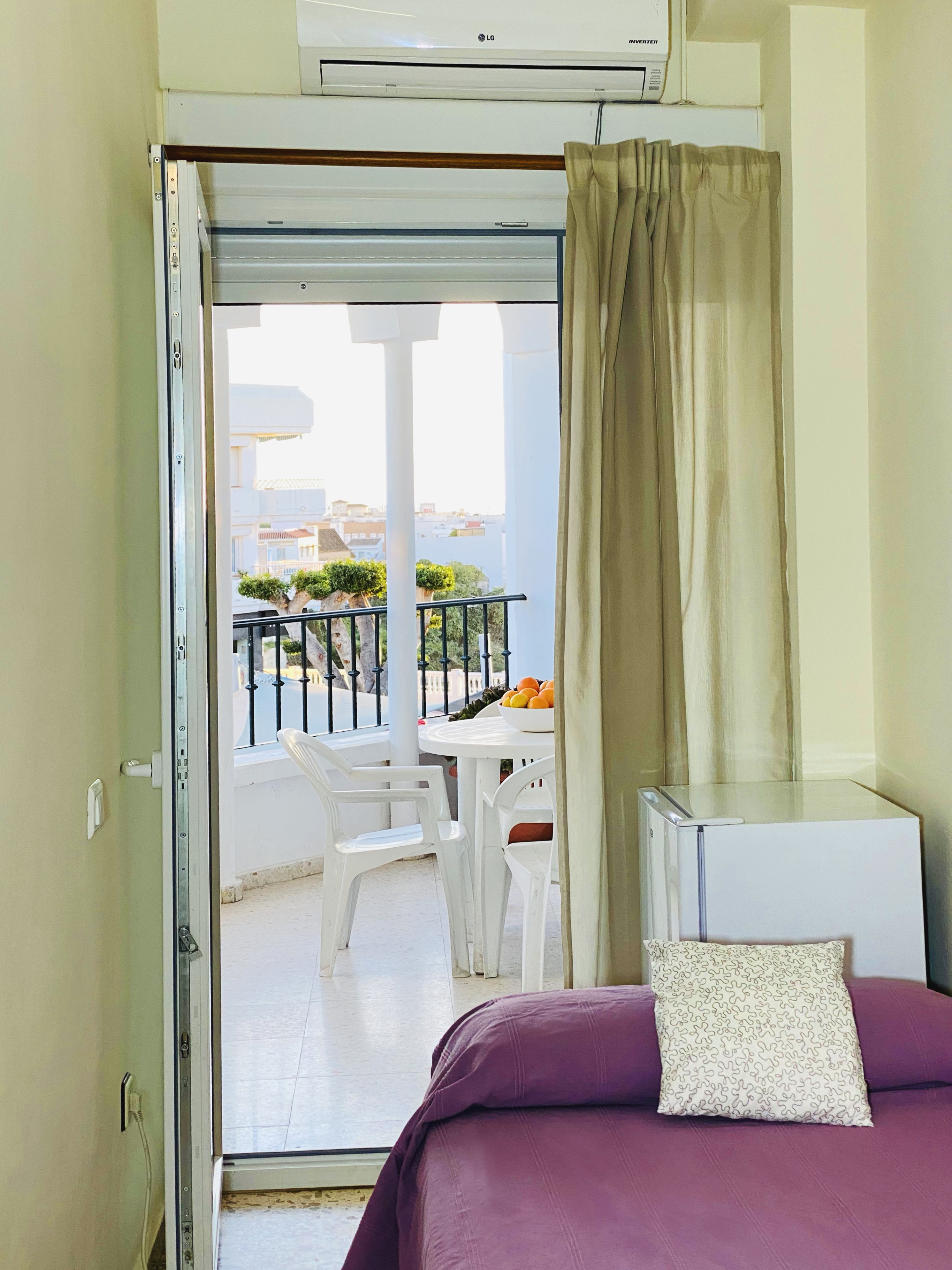 Hostal azahara nerja , Nerja