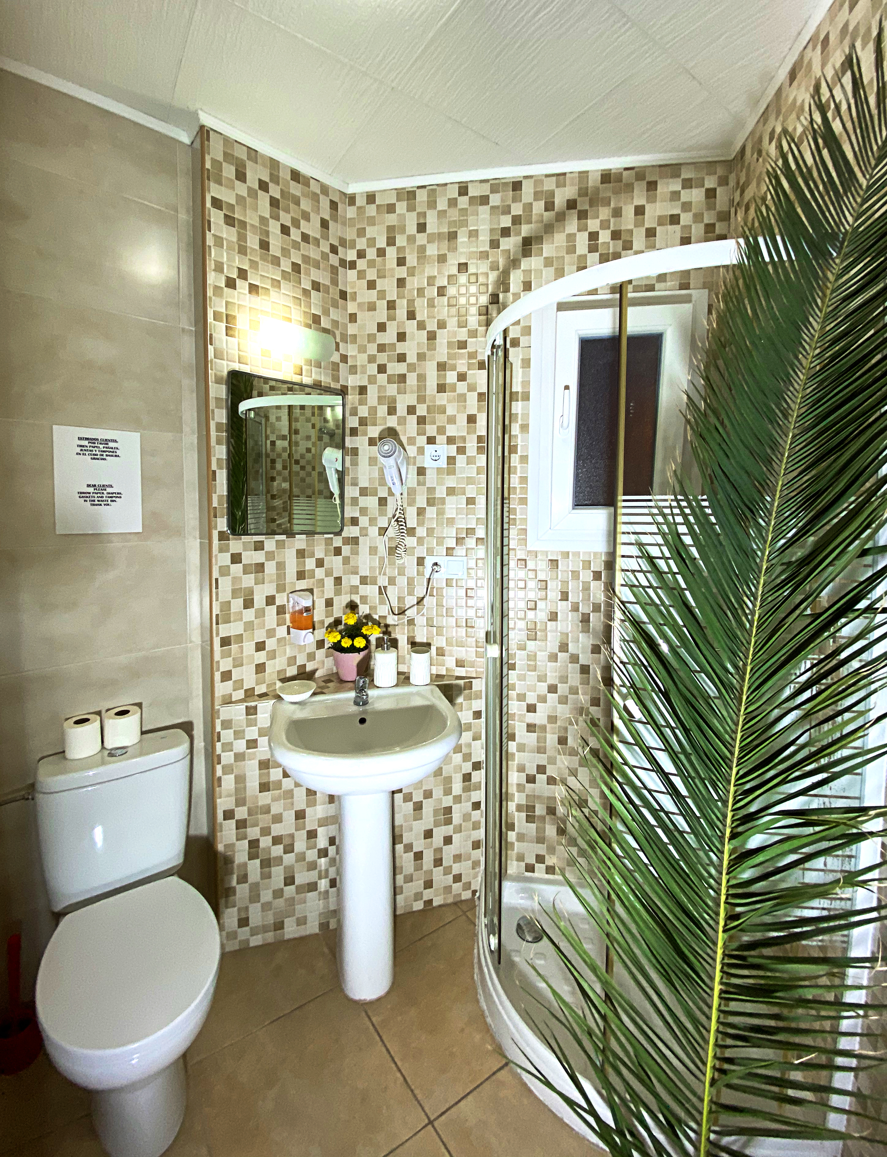 Hostal azahara nerja , Nerja