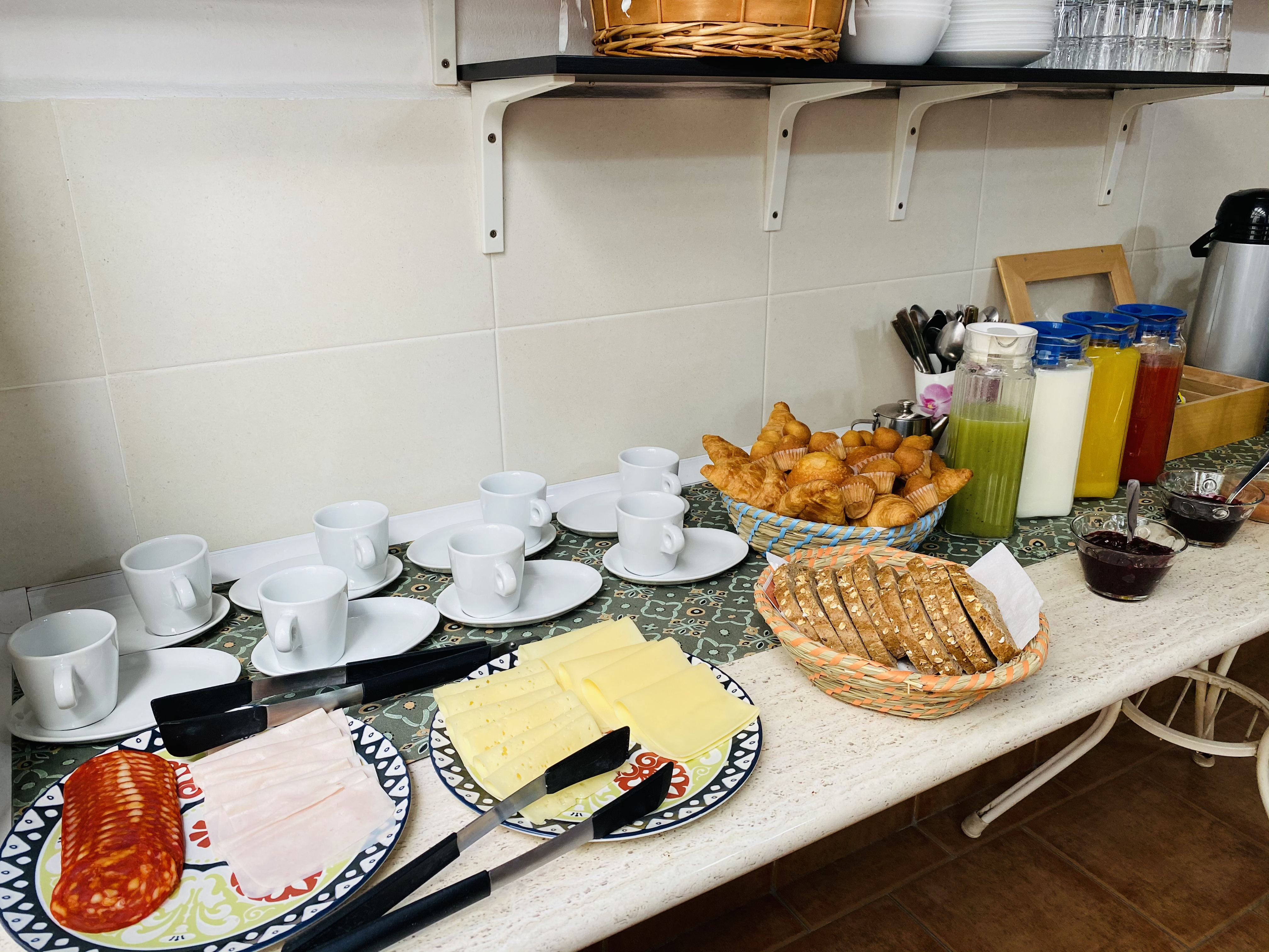 Hostal azahara nerja , Nerja