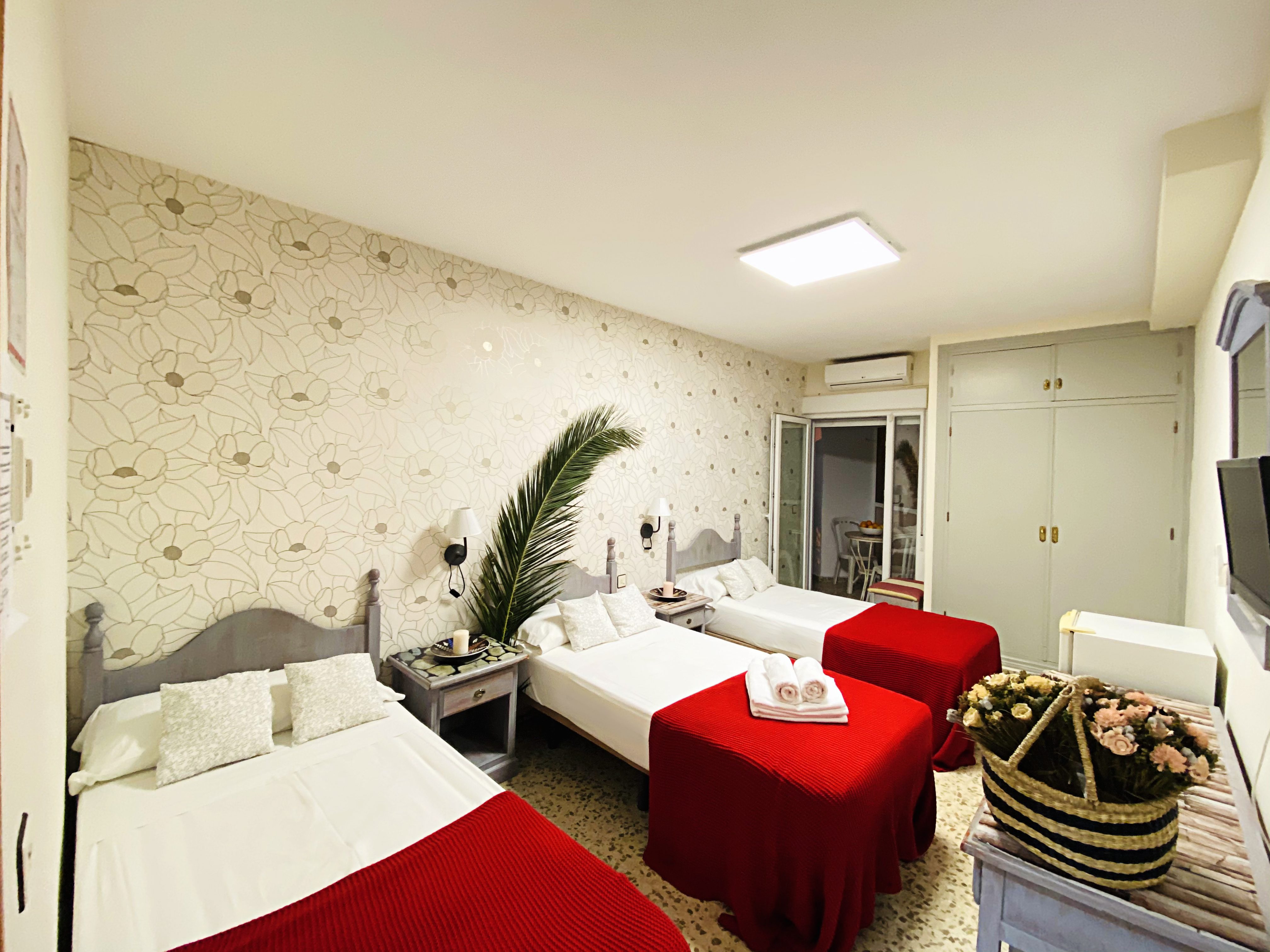 Hostal azahara nerja , Nerja