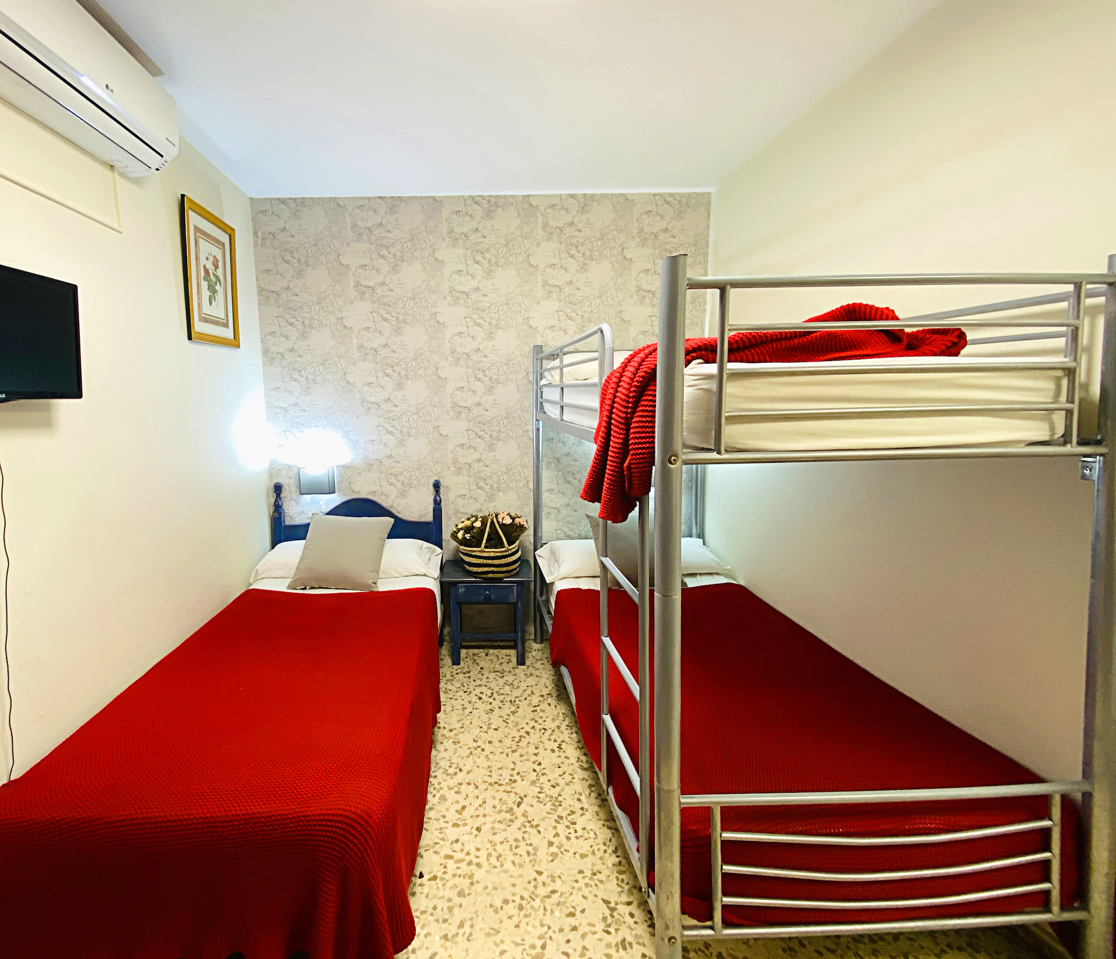 Hostal azahara nerja , Nerja
