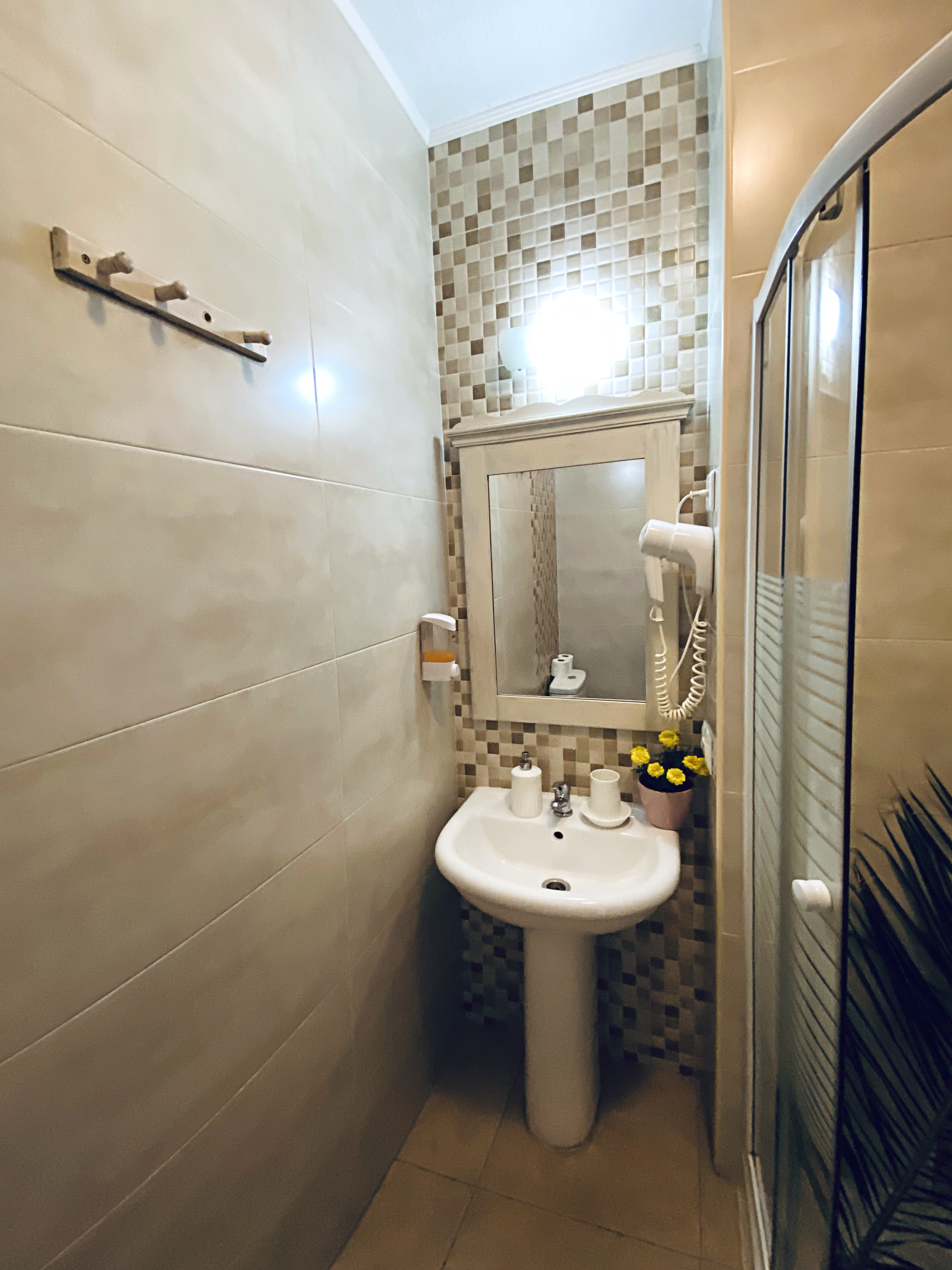 Hostal azahara nerja , Nerja