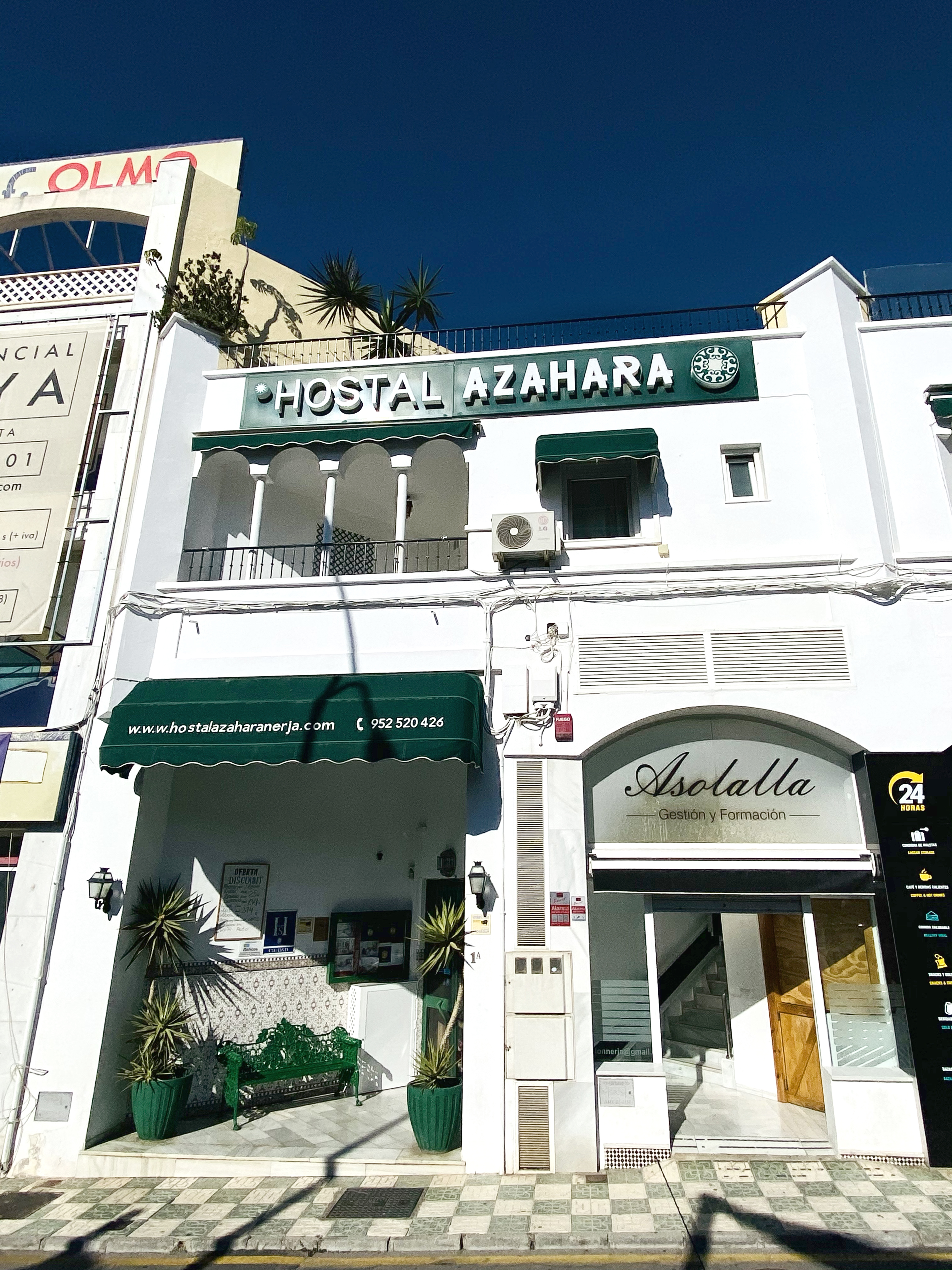 Hostal azahara nerja , Nerja