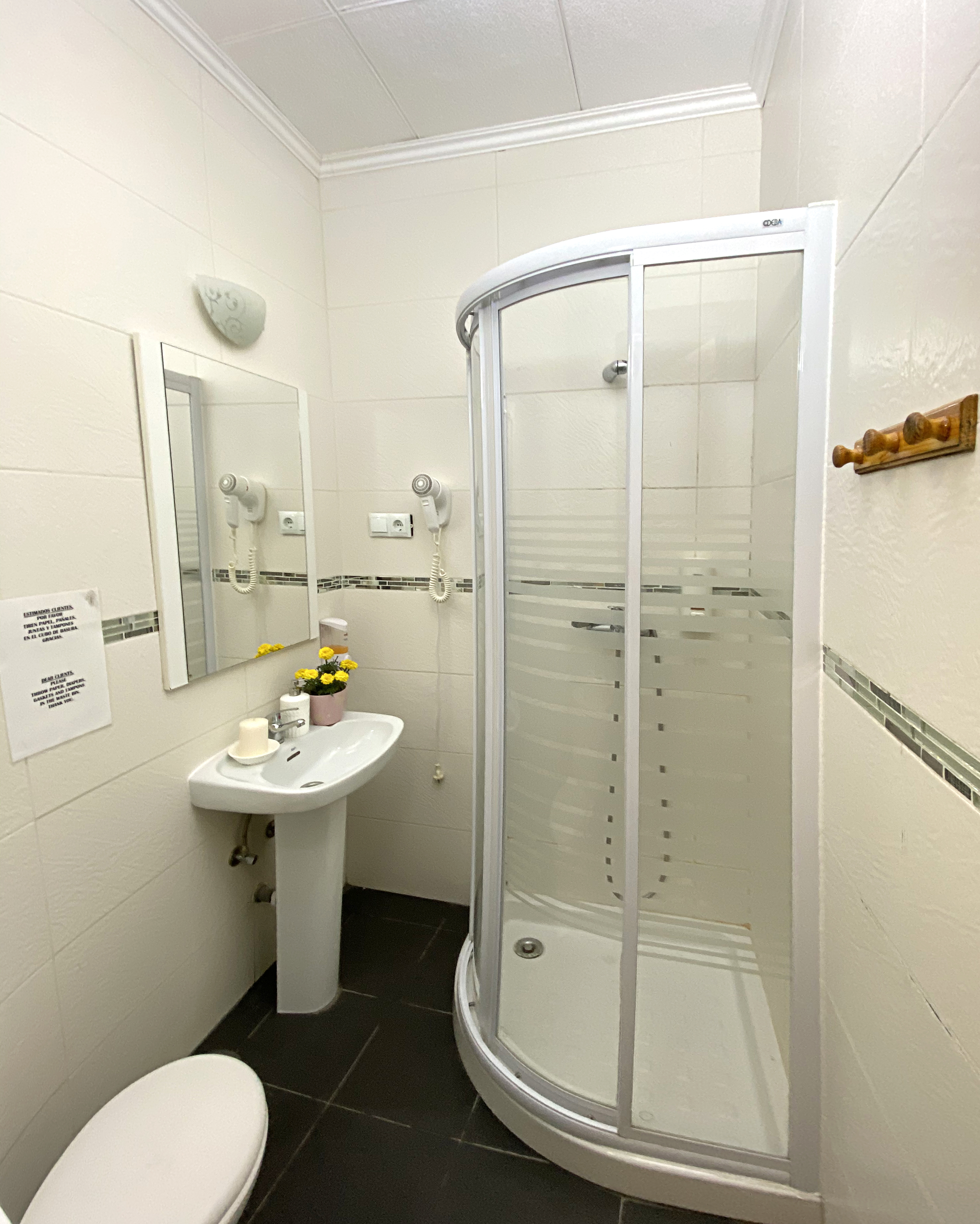 Hostal azahara nerja , Nerja