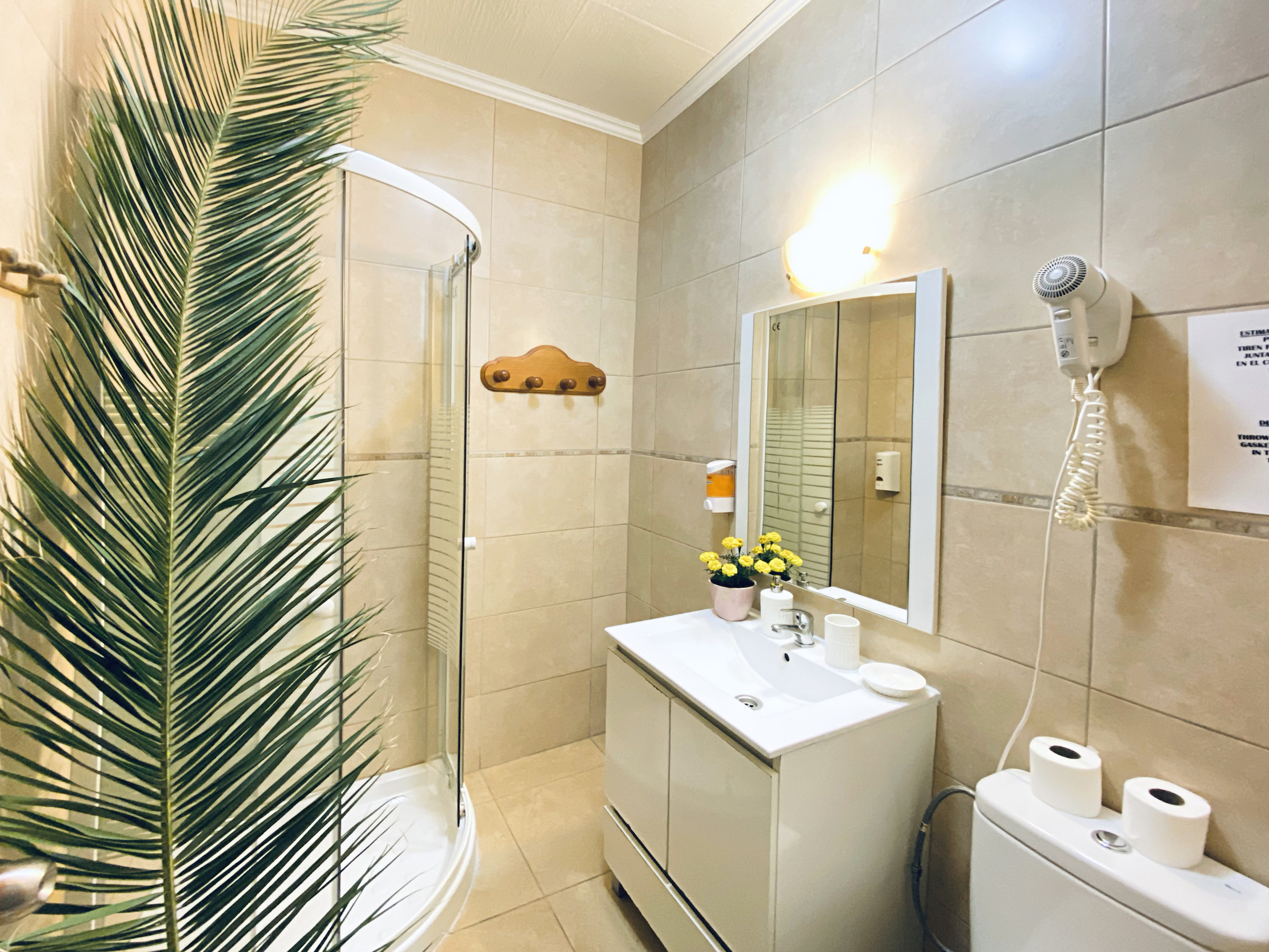 Hostal azahara nerja , Nerja