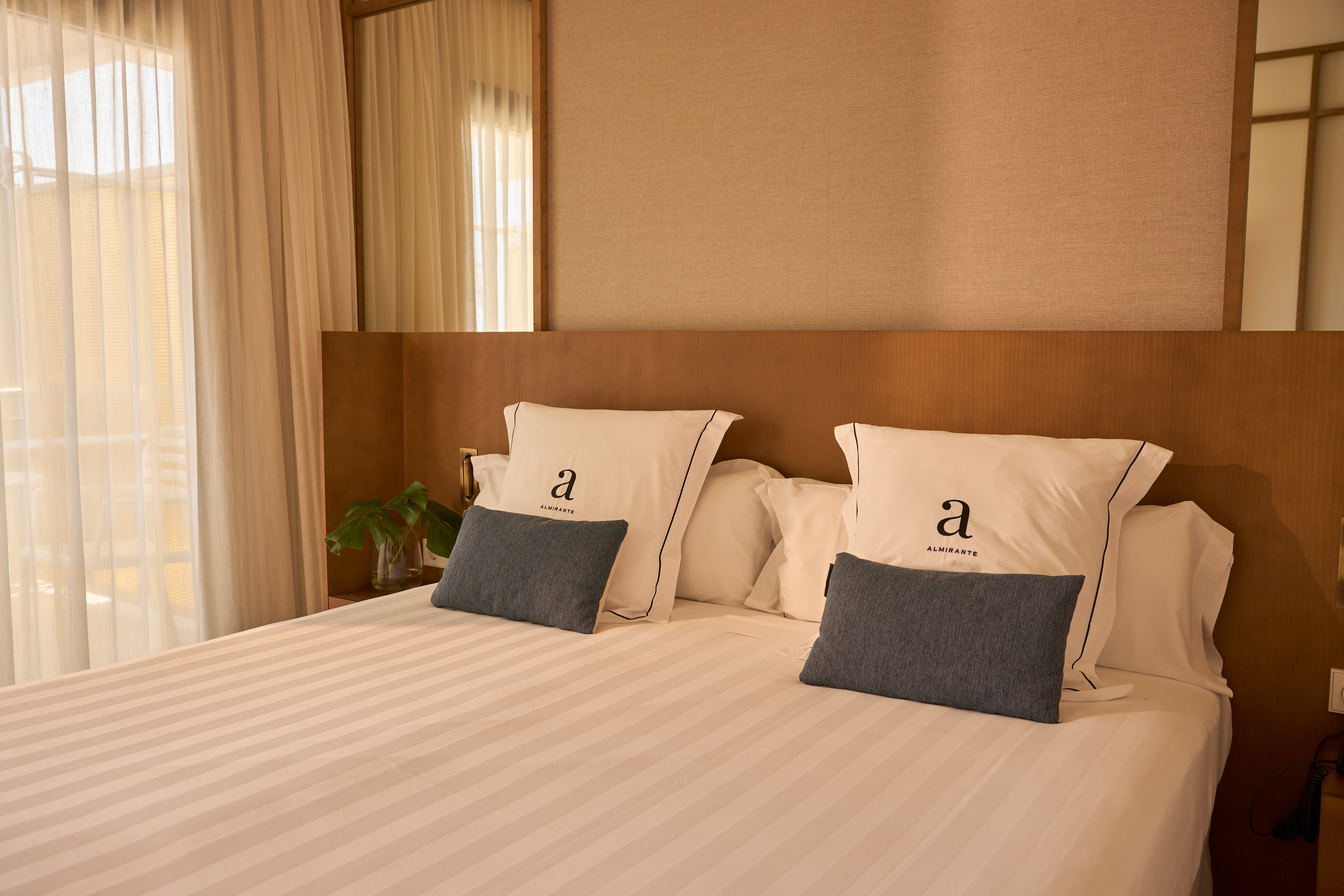 Hotel almirante, Alicante