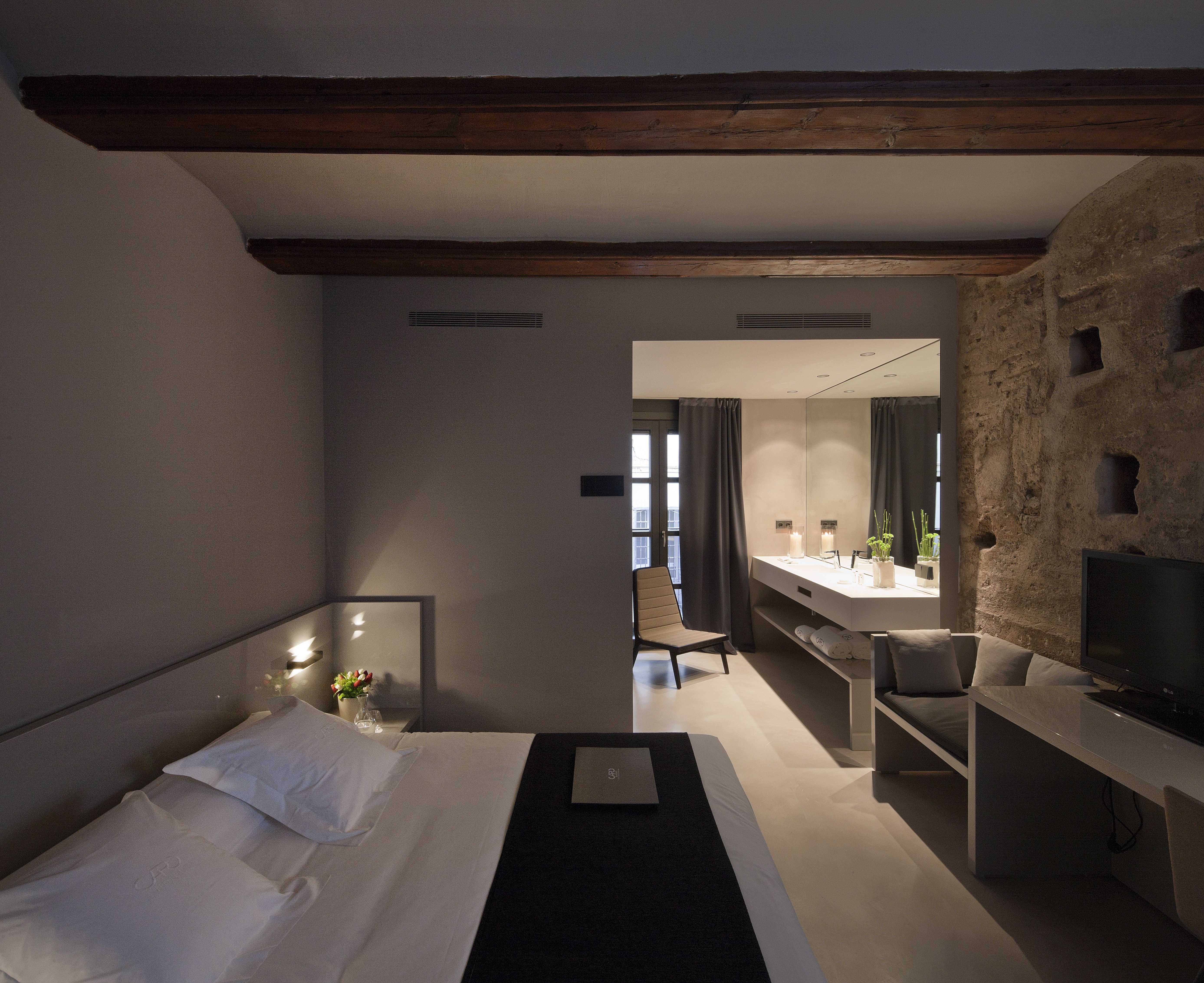 Caro hotel, .