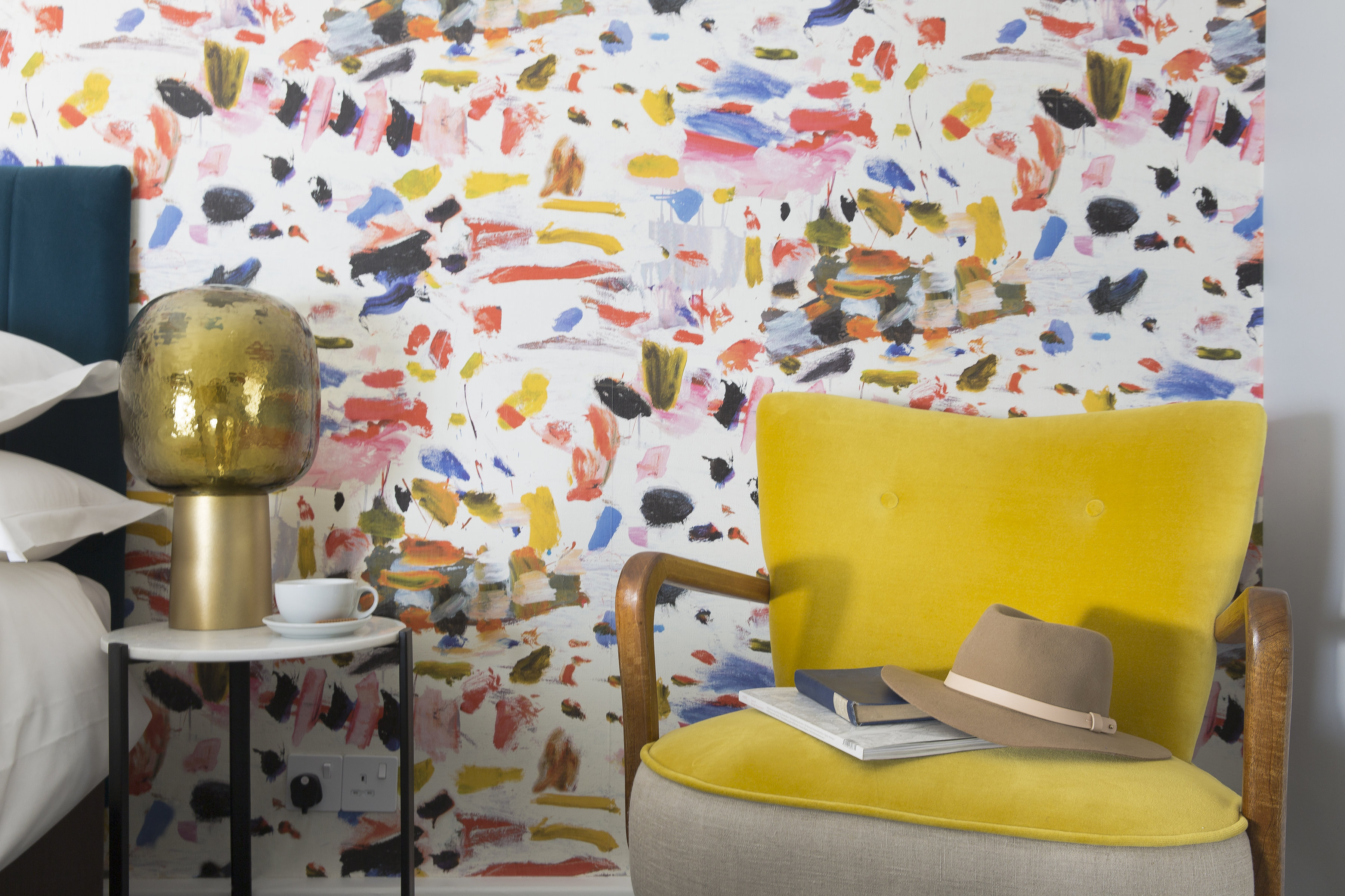 room detail thumbnail 2