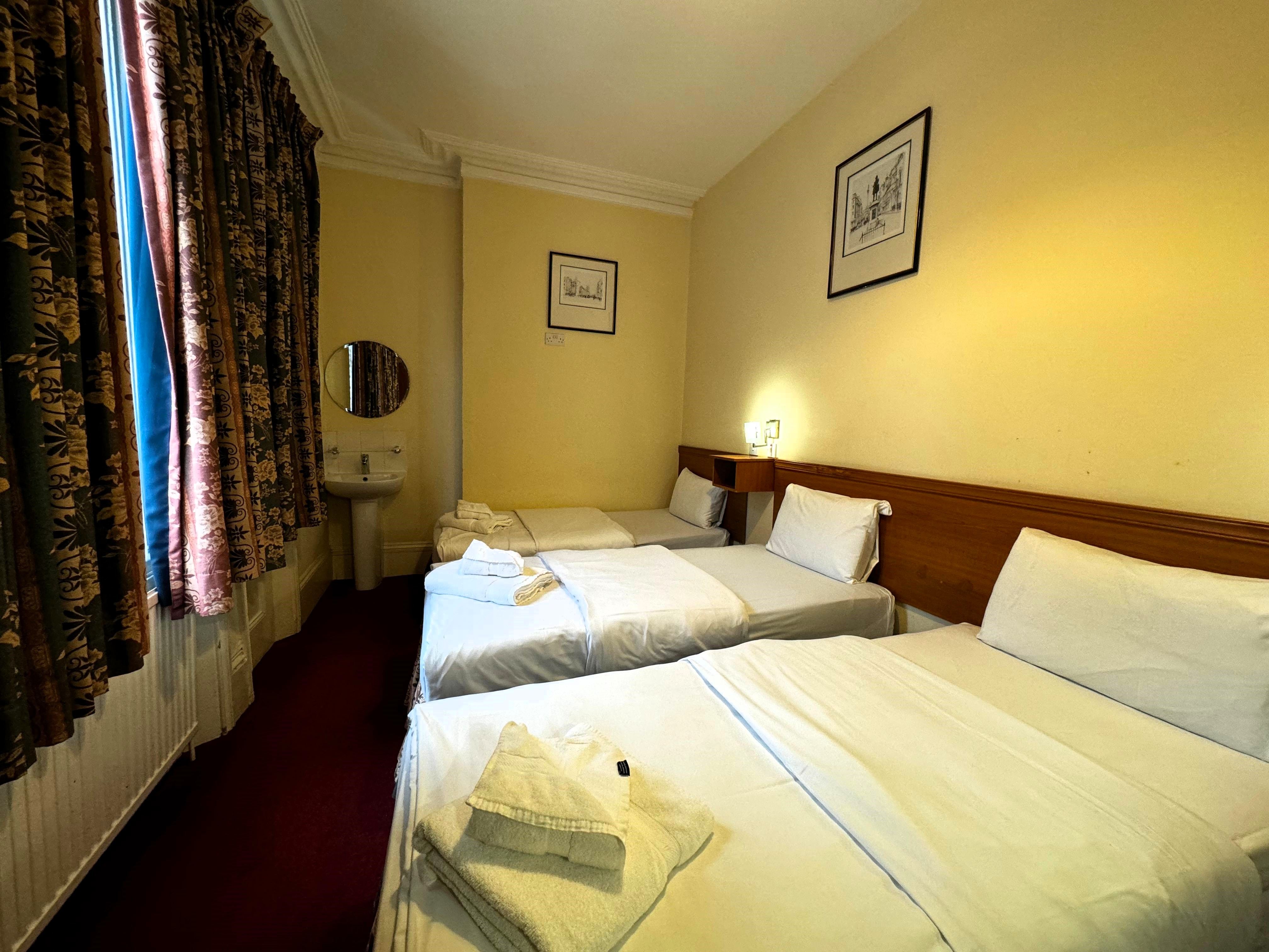 room detail thumbnail 0