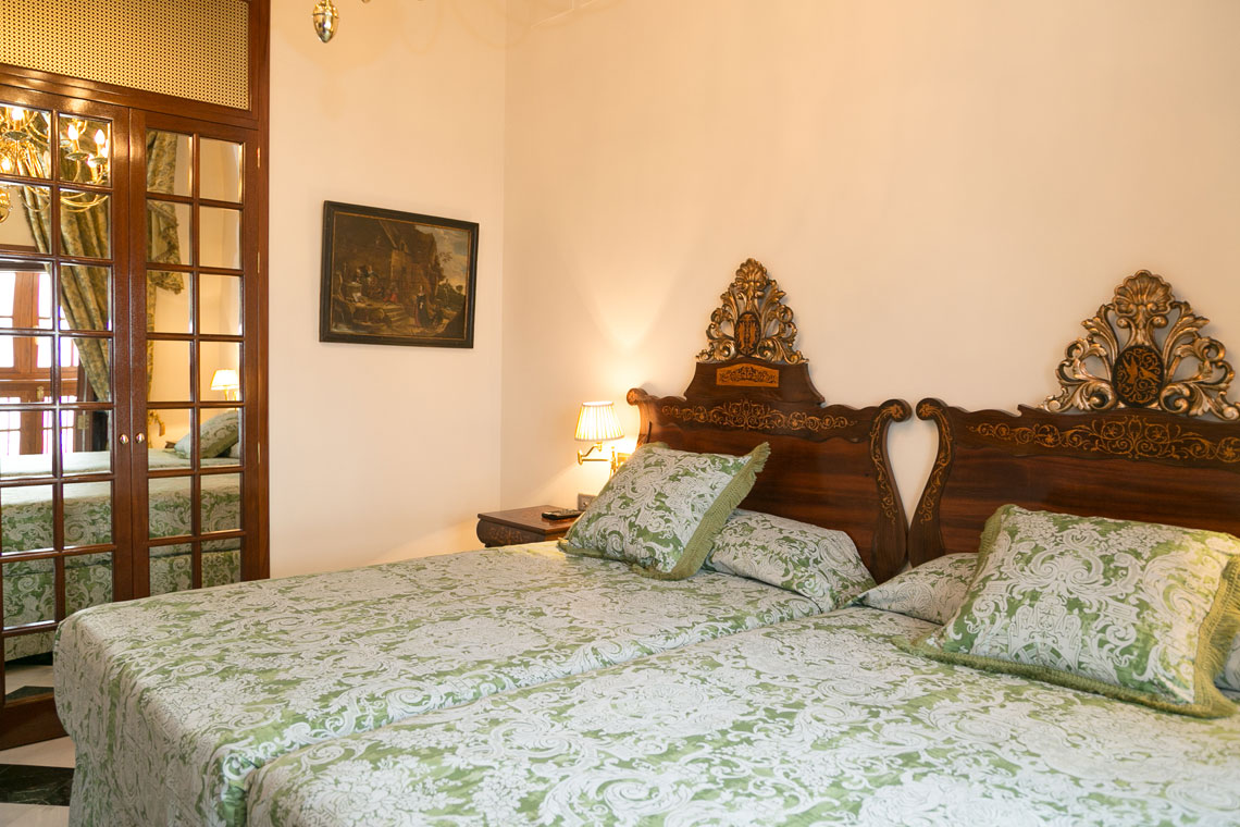 Superior-doppel- oder -zweibettzimmer