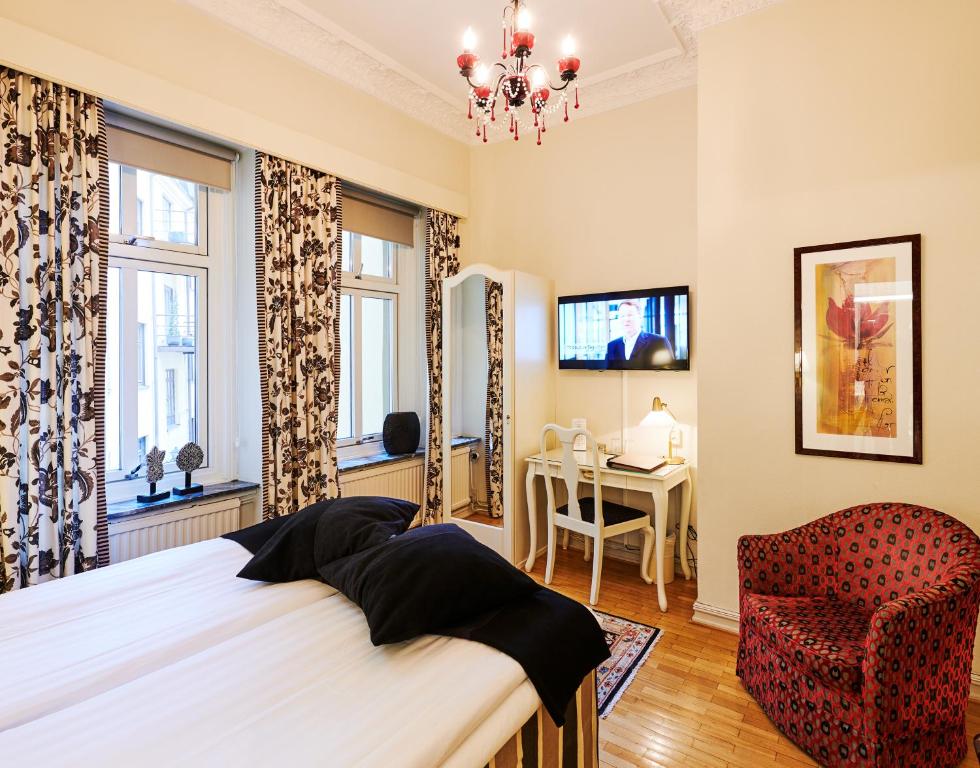 room detail thumbnail 1