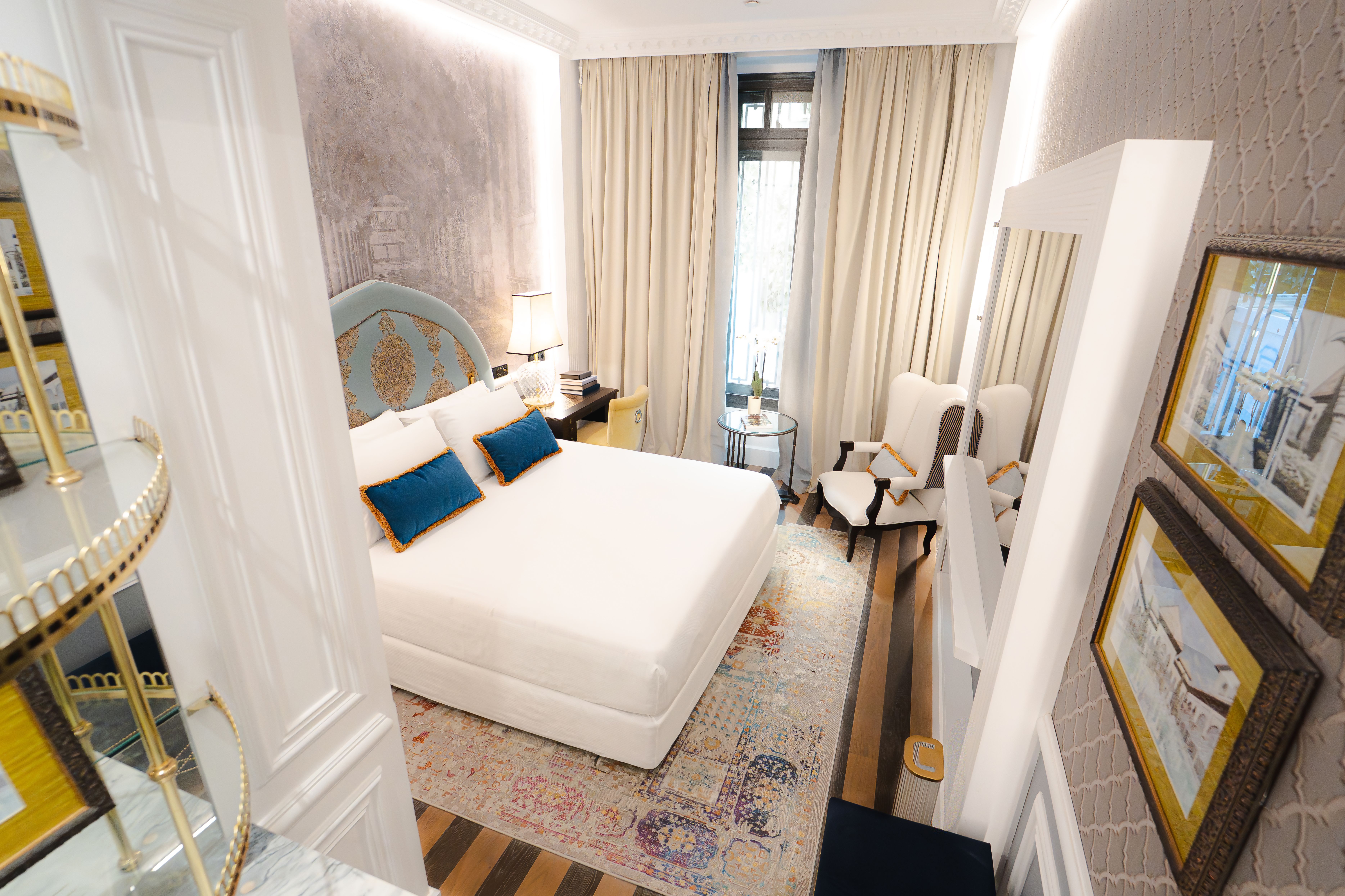 room detail thumbnail 0