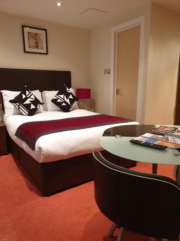 room detail thumbnail 0