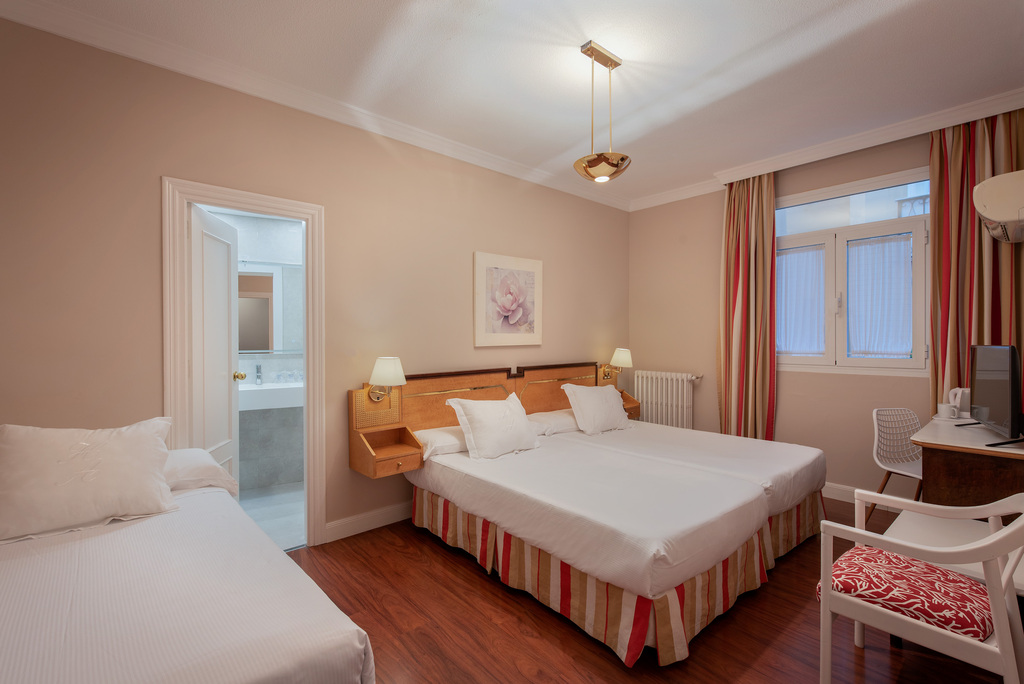 Hotel anacapri, Granada