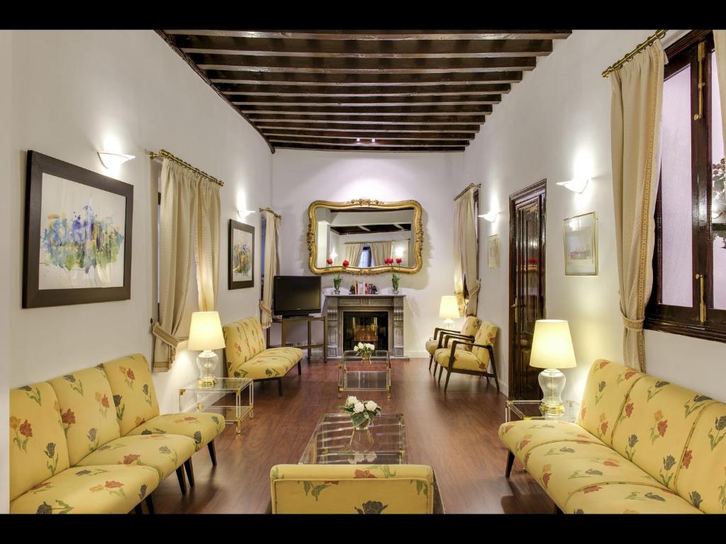 Hotel anacapri, Granada